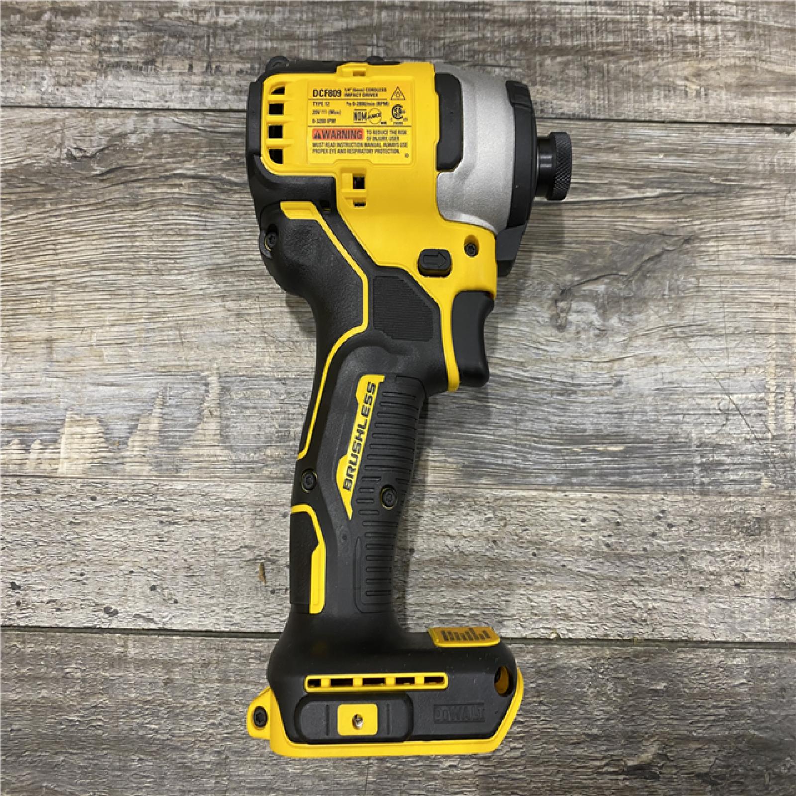 AS-IS DEWALT Atomic 20V Max Lithium-Ion Brushless Cordless Compact 1/4 in. Impact Driver Kit