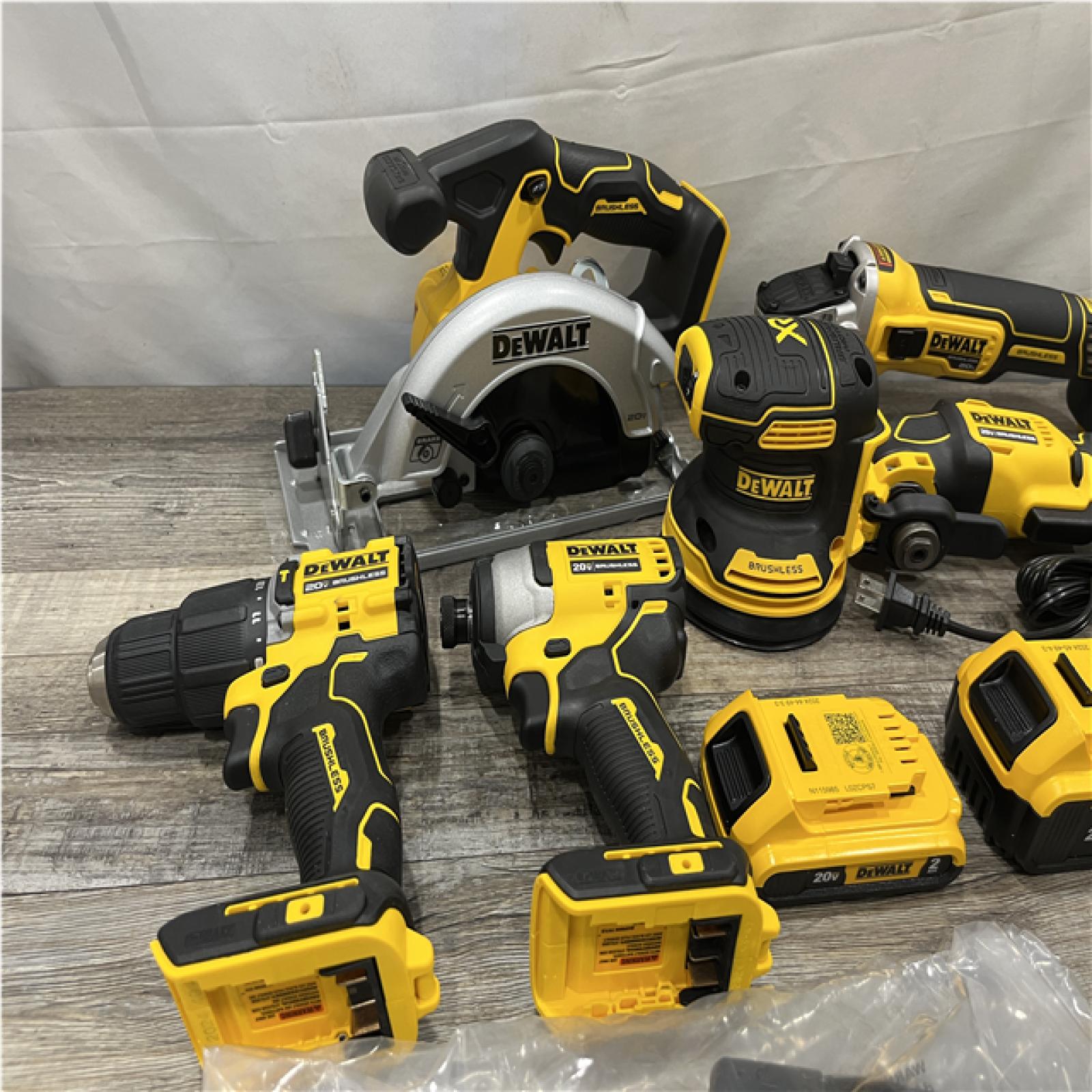 AS-IS DEWALT 20-Volt MAX ToughSystem Lithium-Ion 6-Tool Cordless Combo Kit