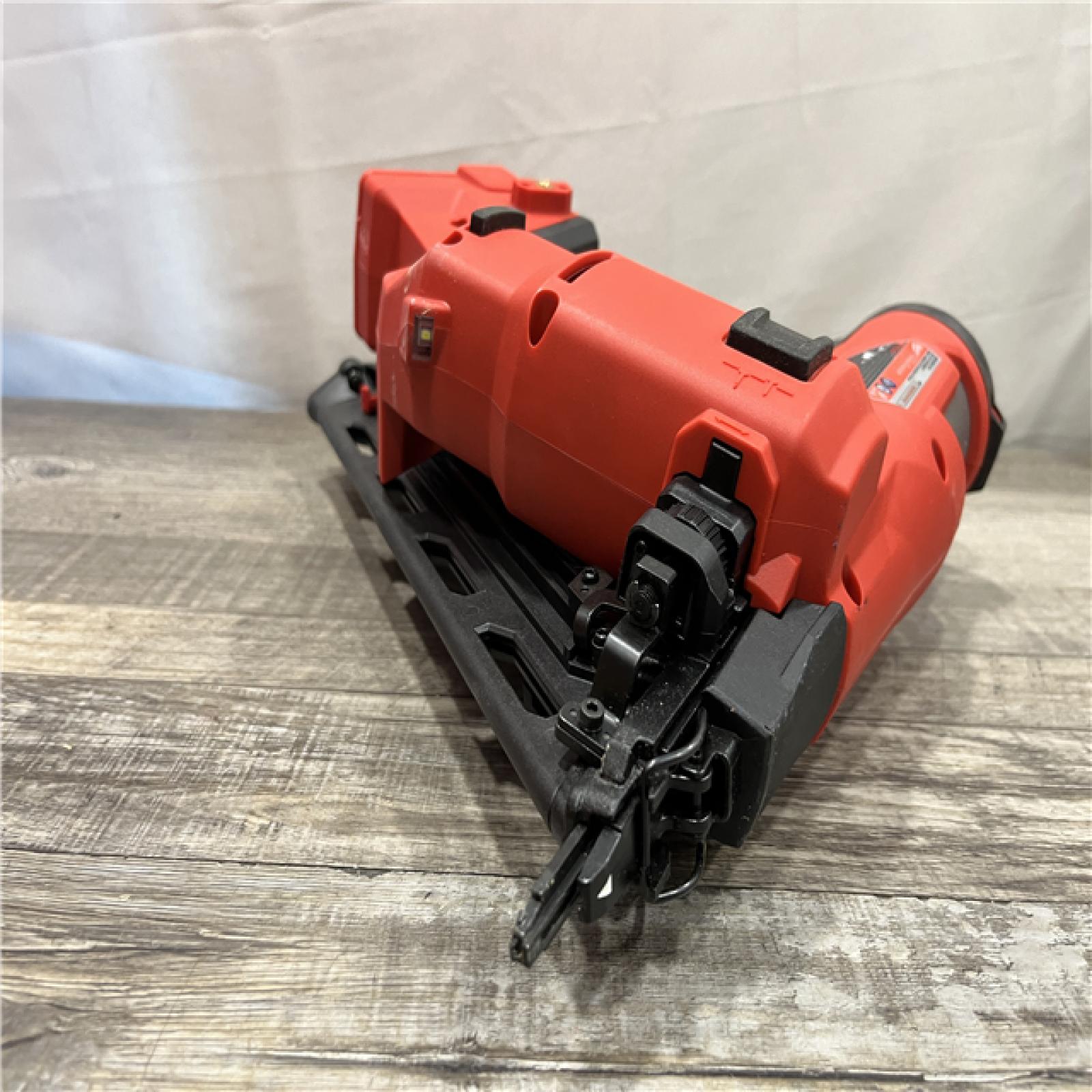 AS-IS Milwaukee FUEL 18-Volt Lithium-Ion Brushless Cordless Gen II 15-Gauge Angled Finish Nailer (Tool-Only)