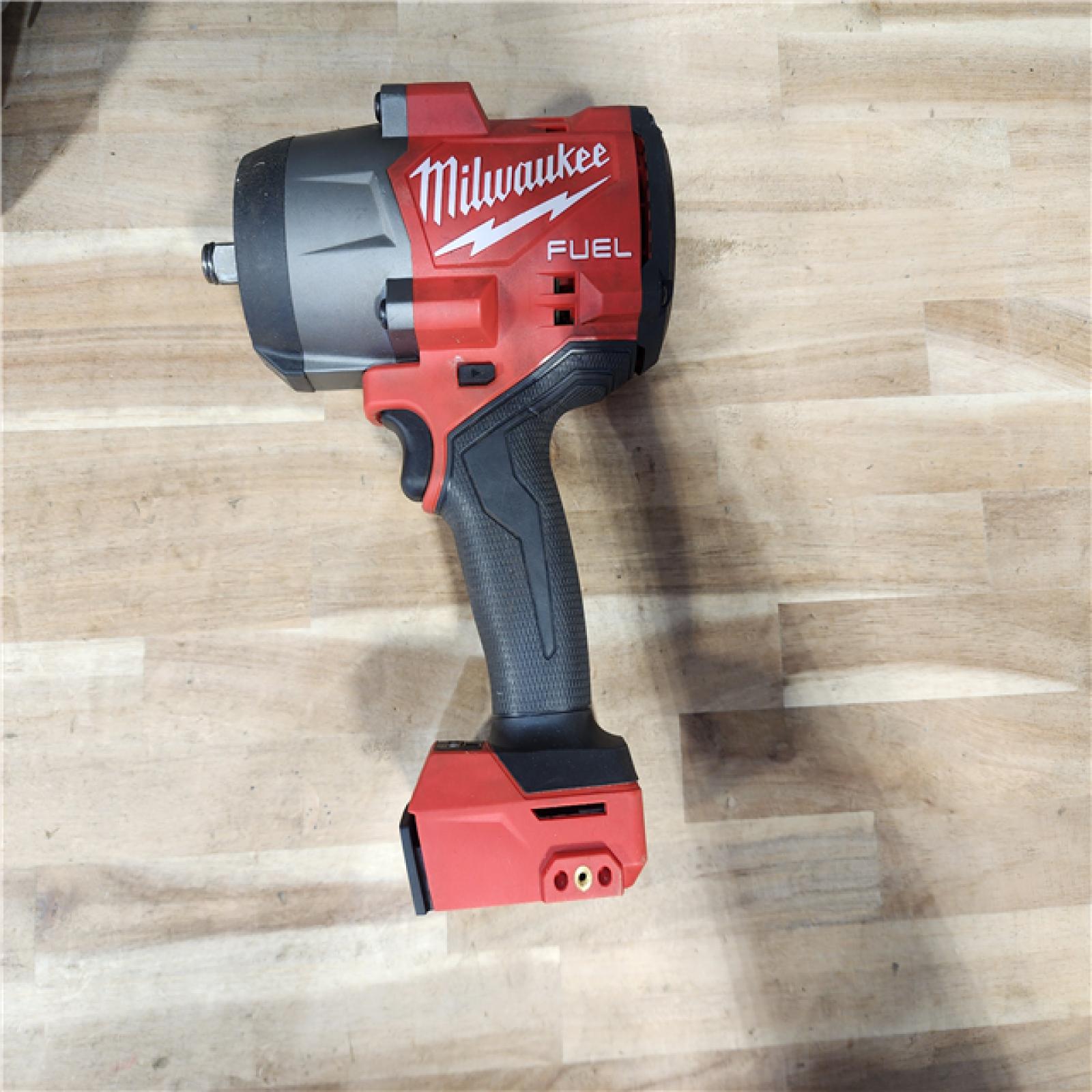 HOUSTON LOCATION - AS-IS Milwaukee FUEL 18V Lithium-Ion Brushless Cordless 1/2 in. Impact Wrench w/Friction Ring Kit