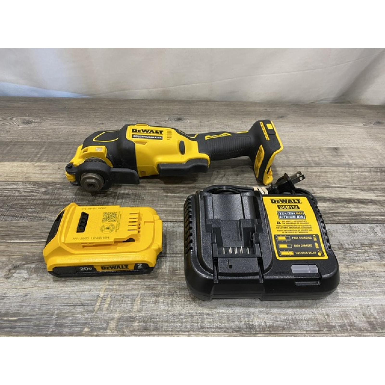 AS-IS DEWALT ATOMIC 20V MAX Cordless Brushless Oscillating Multi Tool Kit