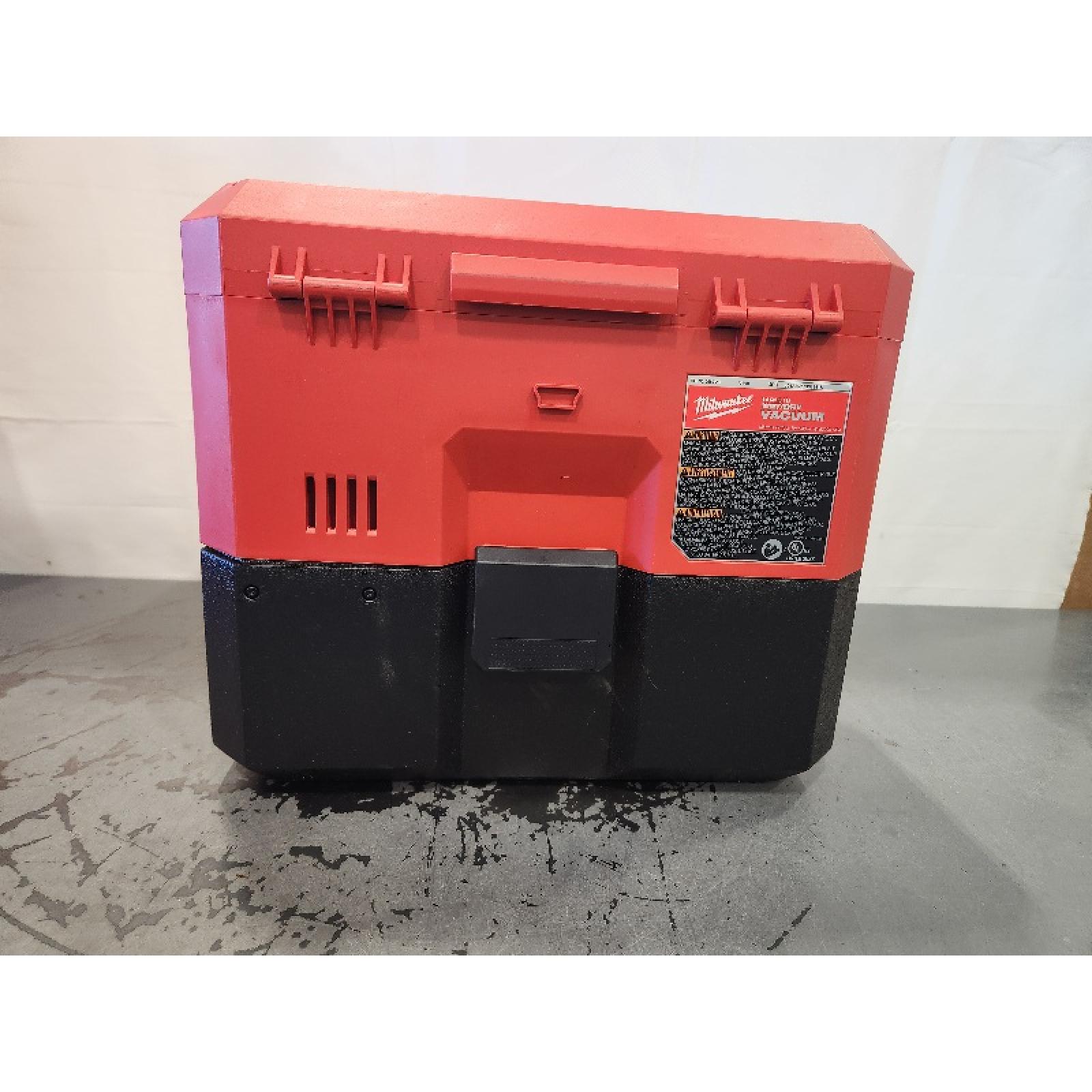 AS-IS- Milwaukee M12 Cordless Shop Vacuum - Tool Only