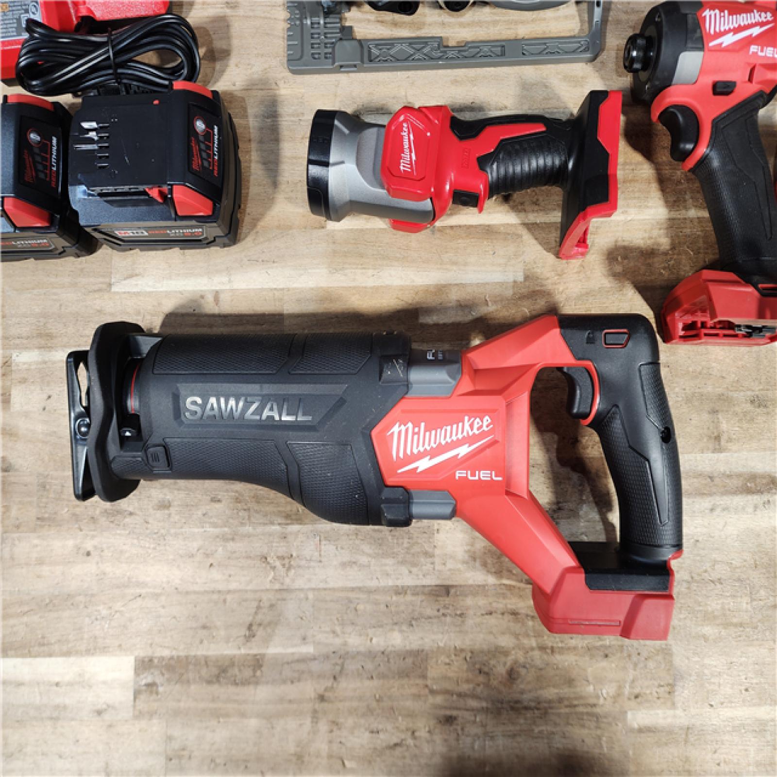 HOUSTON LOCATION - AS-IS Milwaukee 5 Tool Combo Kit W/ (2) Battery & Charger