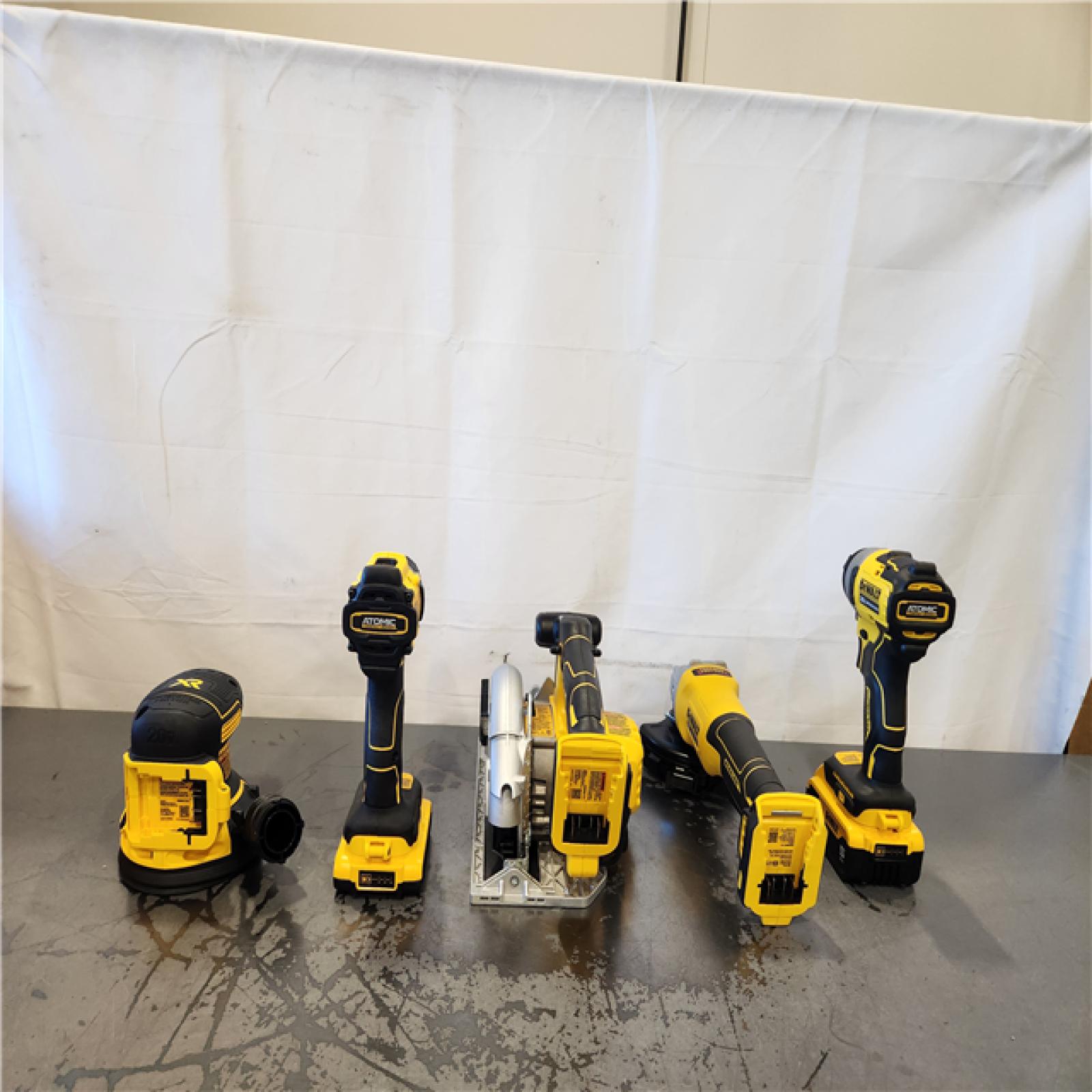 AS-IS- DEWALT 20V Lithium-Ion Cordless 5-Tool Combo Kit with 5.0 Ah and 2.0 Ah Batteries  Charger and Tough System 2.0 Rolling Toolbox