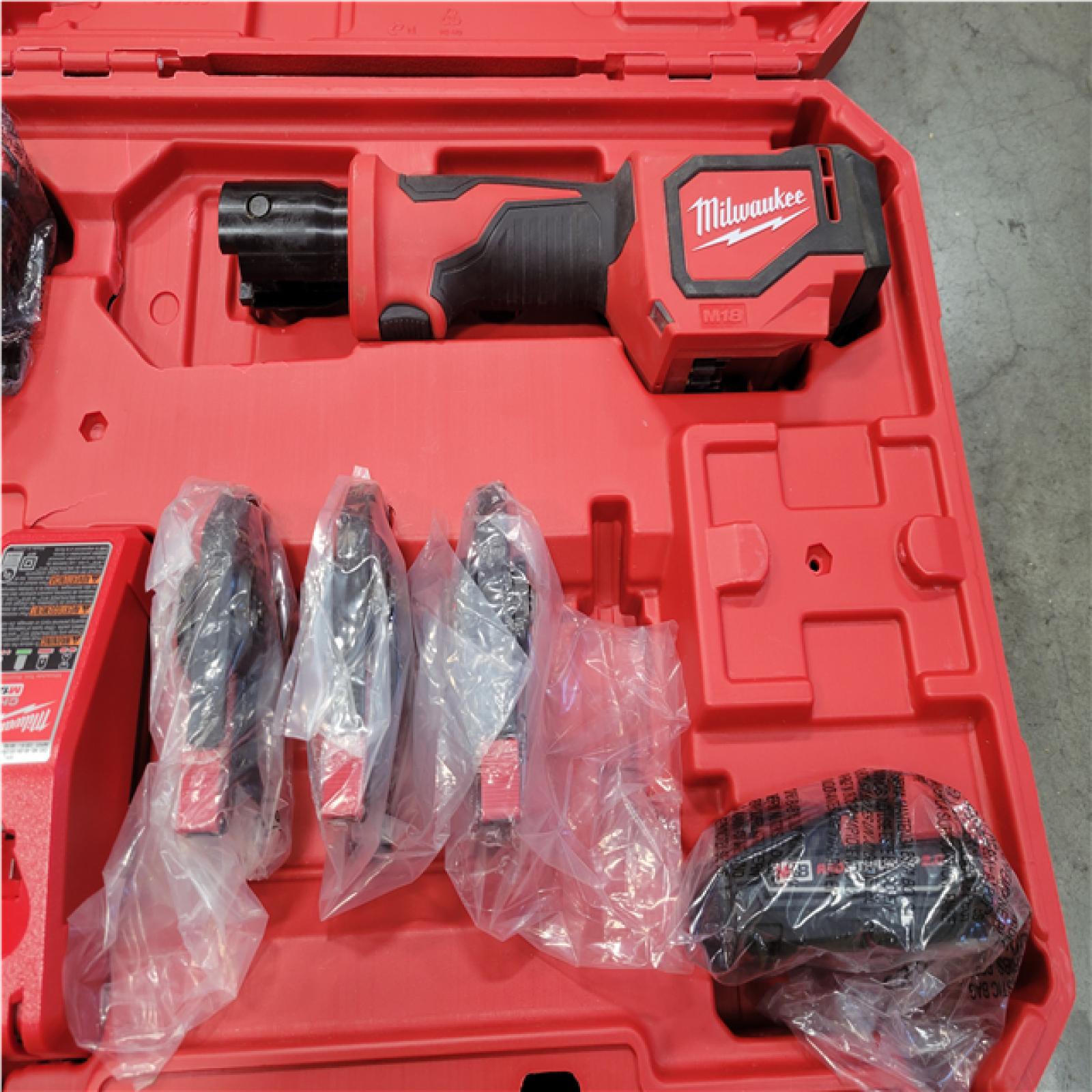 CALIFORNIA LIKE NEW MIWAUKEE M18 SHORT THROW PRESS TOOL LIT WITH PEX CRIMP JAWS