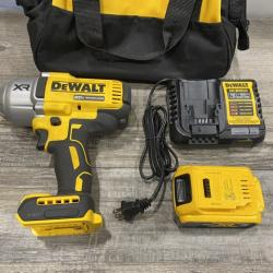 AS-IS DEWALT 20V MAX Lithium-Ion Cordless 1/2 in. Impact Wrench Kit