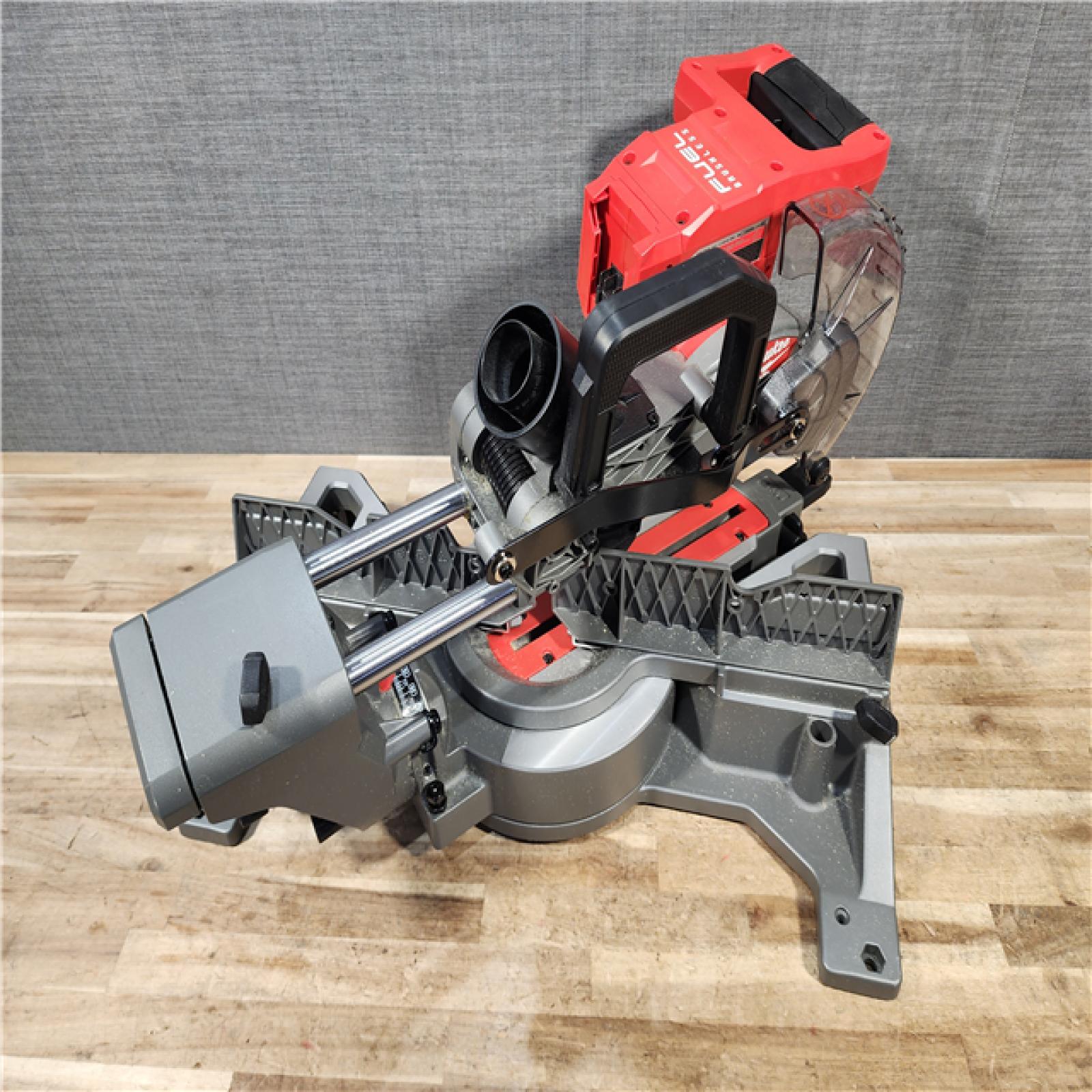 HOUSTON LOCATION - AS - IS Milwaukee 2733-20 M18 Fuel 7-1/4 Dual Bevel Sliding Compound Miter Saw  Tool Only