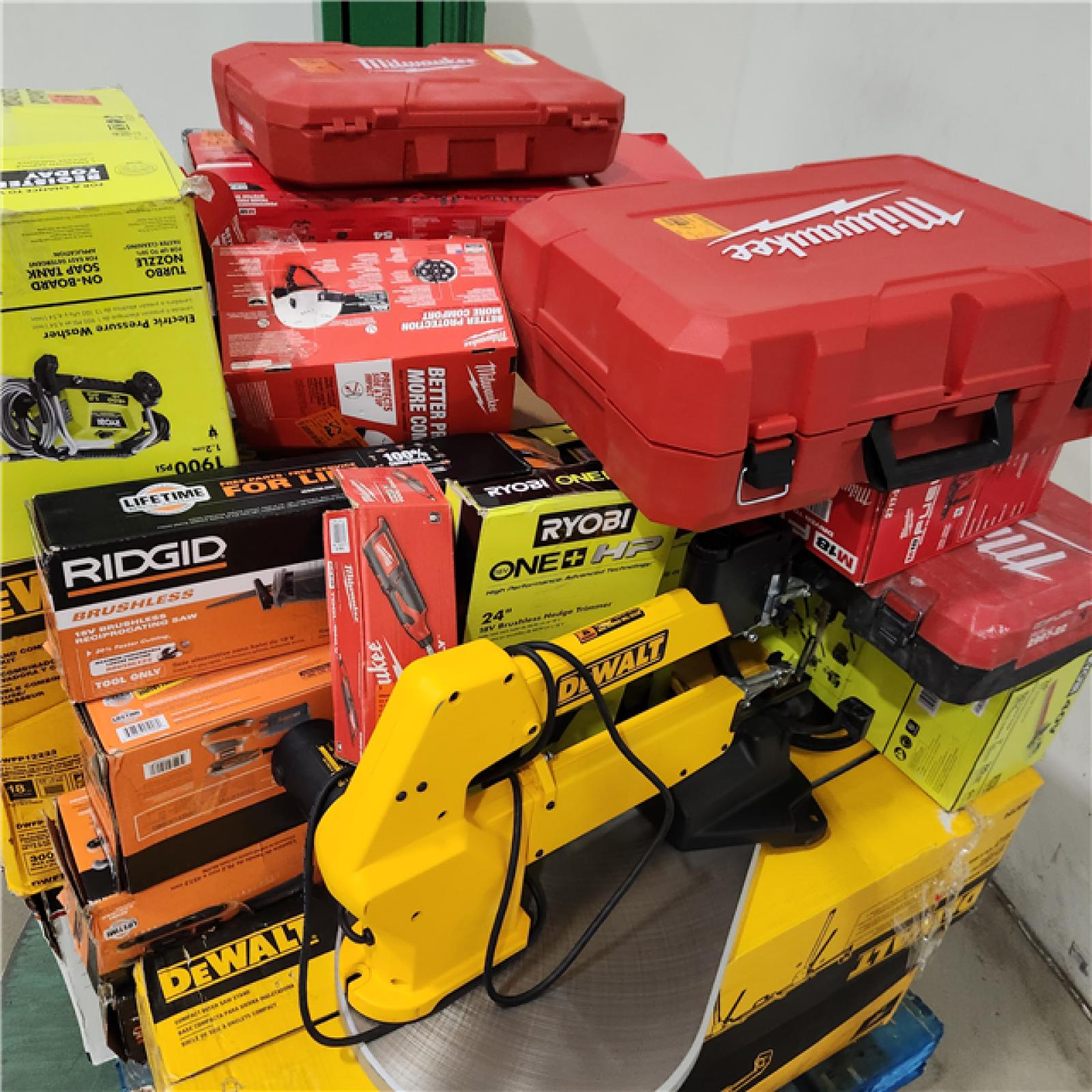 Dallas Location - As-Is Tool Pallet