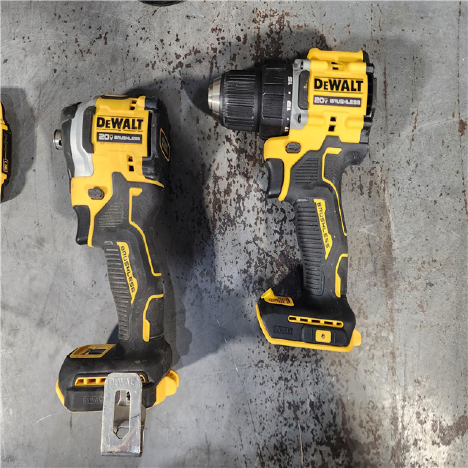 HOUSTON LOCATION - AS-IS DEWALT 3 TOOL COMBO KIT W/ (2) BATTERY & CHARGER