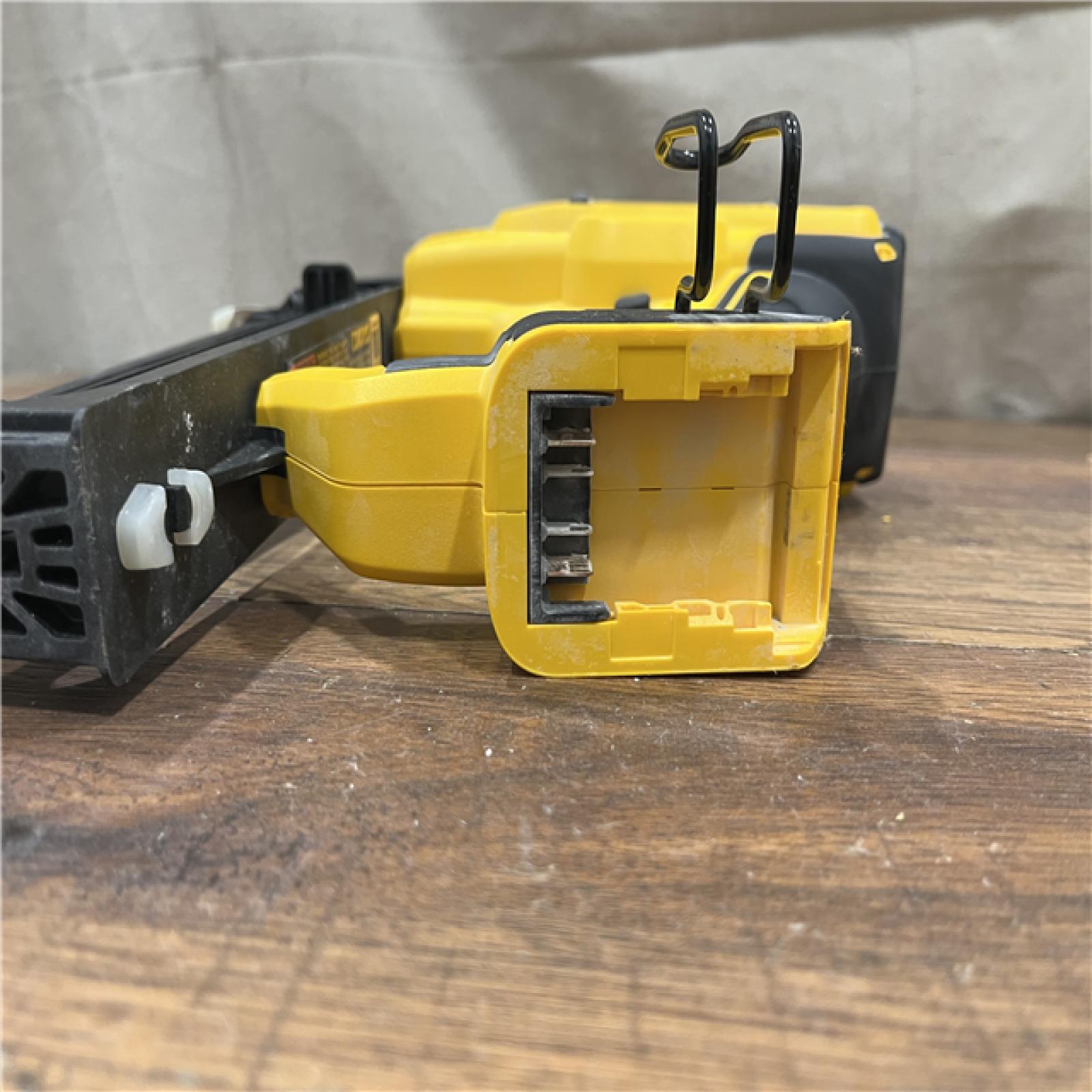 AS-IS DEWALT 20V MAX XR 16-Gauge Lithium-Ion Cordless Finish Nailer (Tool Only)