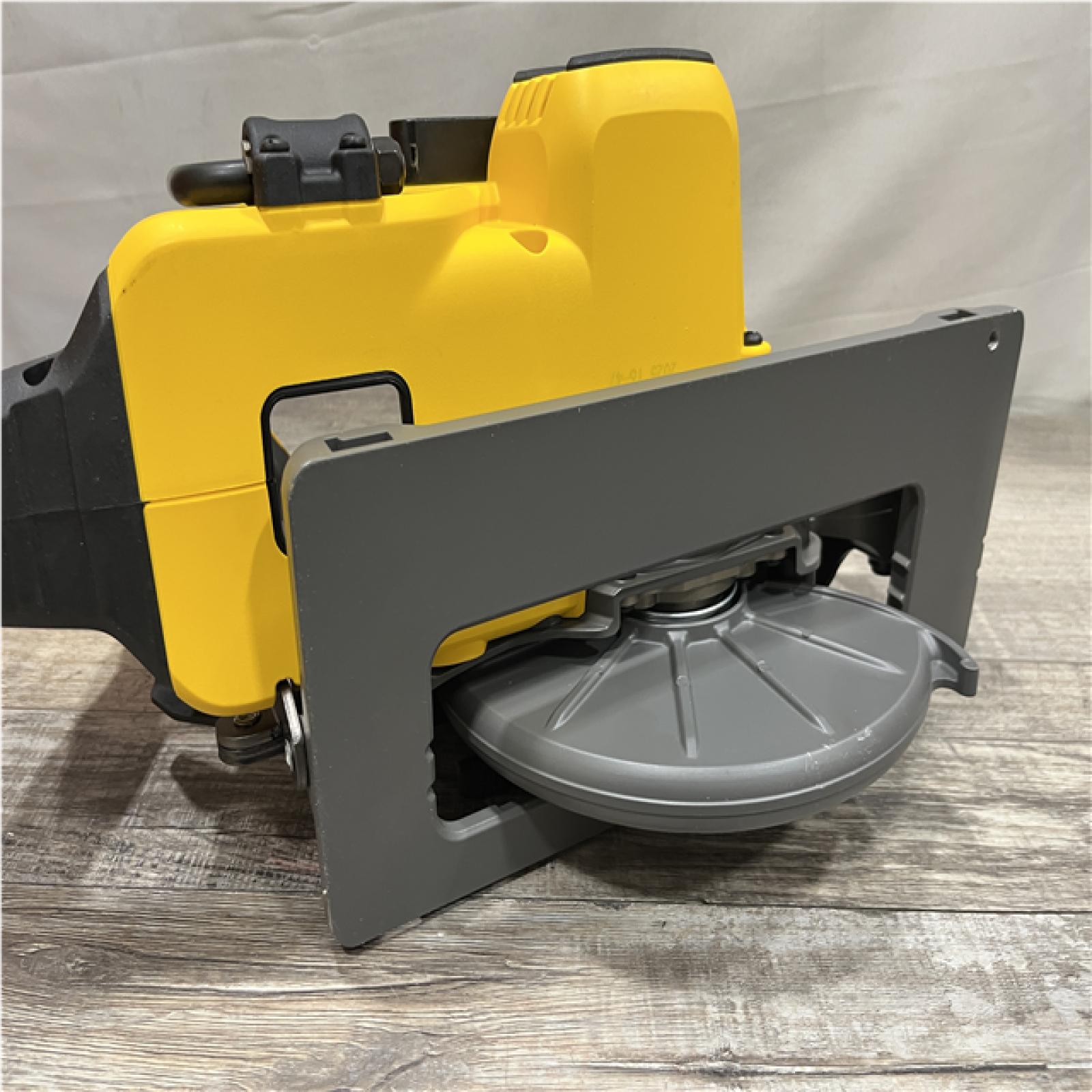 AS-IS DEWALT FLEXVOLT 60V MAX Cordless Brushless 7-1/4 in. Wormdrive Style Circular Saw (Tool Only)