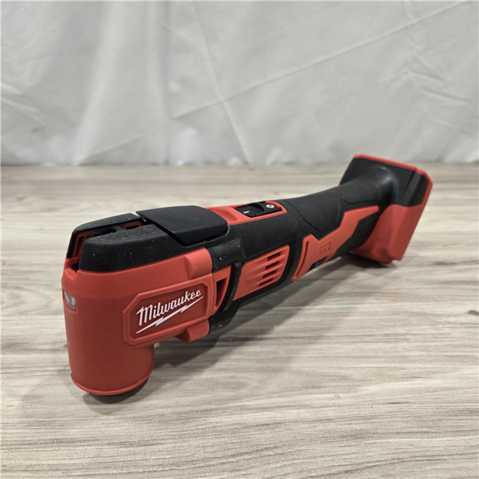 AS-IS Milwaukee 2626-20 M18 Cordless Multi-Tool (Tool Only)