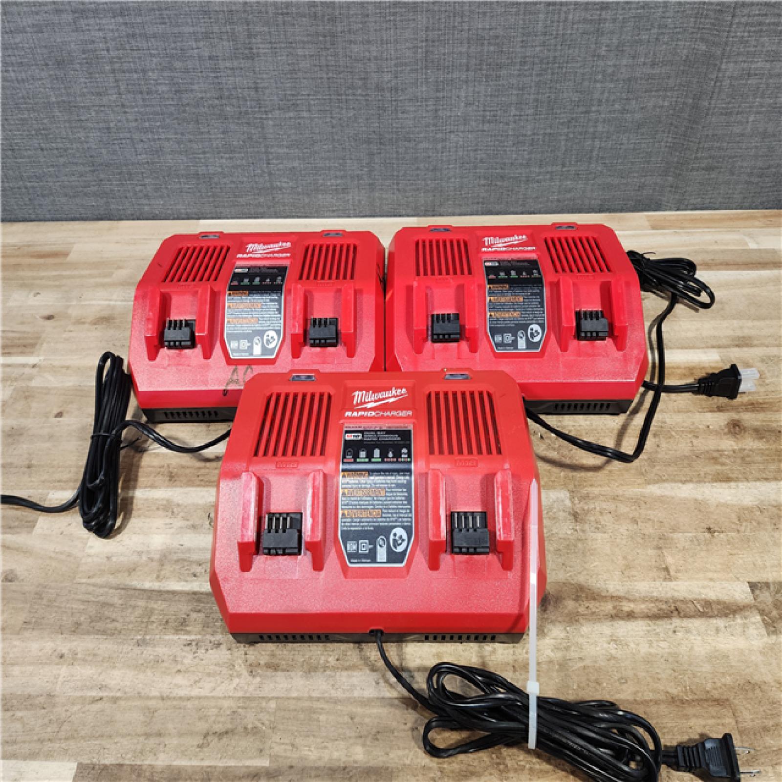 HOUSTON LOCATION - AS-IS MILWAUKEE BATTERY CHARGER PACK QTY - 3