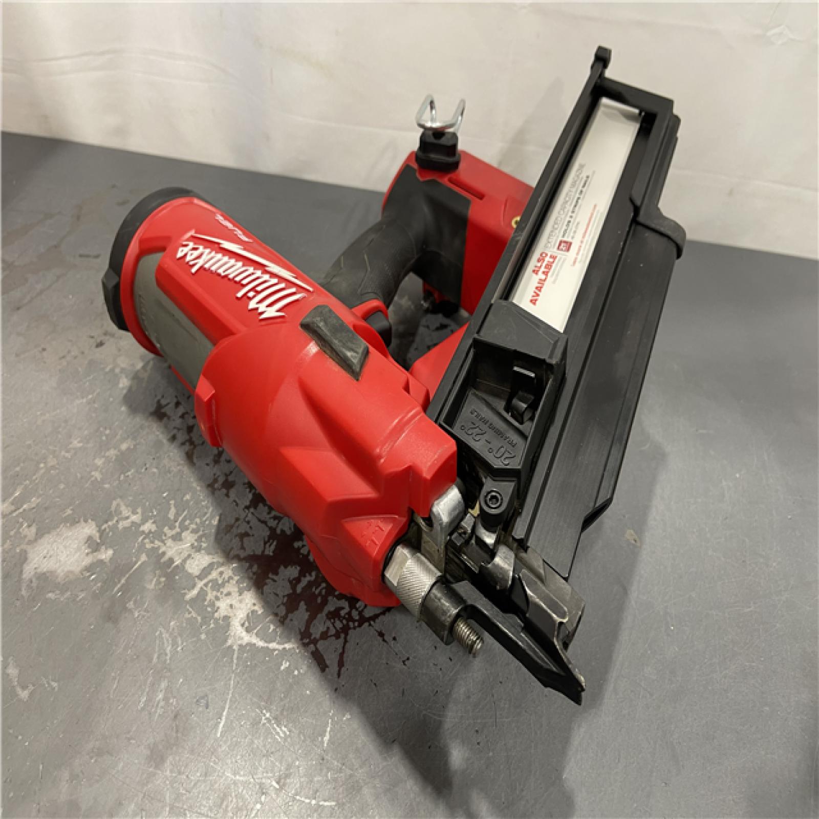 AS-IS - Milwaukee M18 FUEL 3-1/2 in. 18-Volt 21-Degree Lithium-Ion Brushless Cordless Framing Nailer