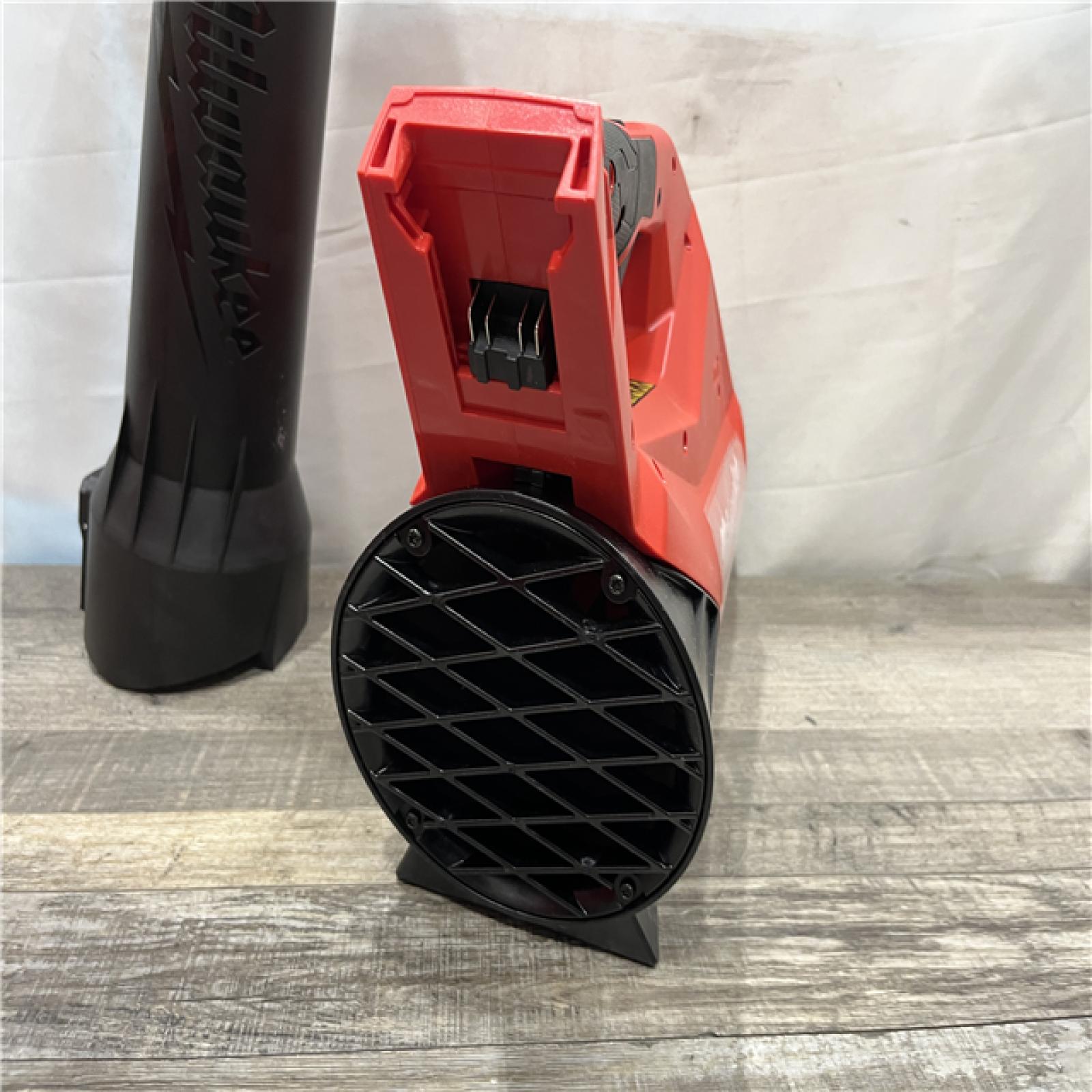 AS-IS Milwaukee FUEL 120 MPH 500 CFM 18V Brushless Cordless Battery Powered Leaf Blower Kit