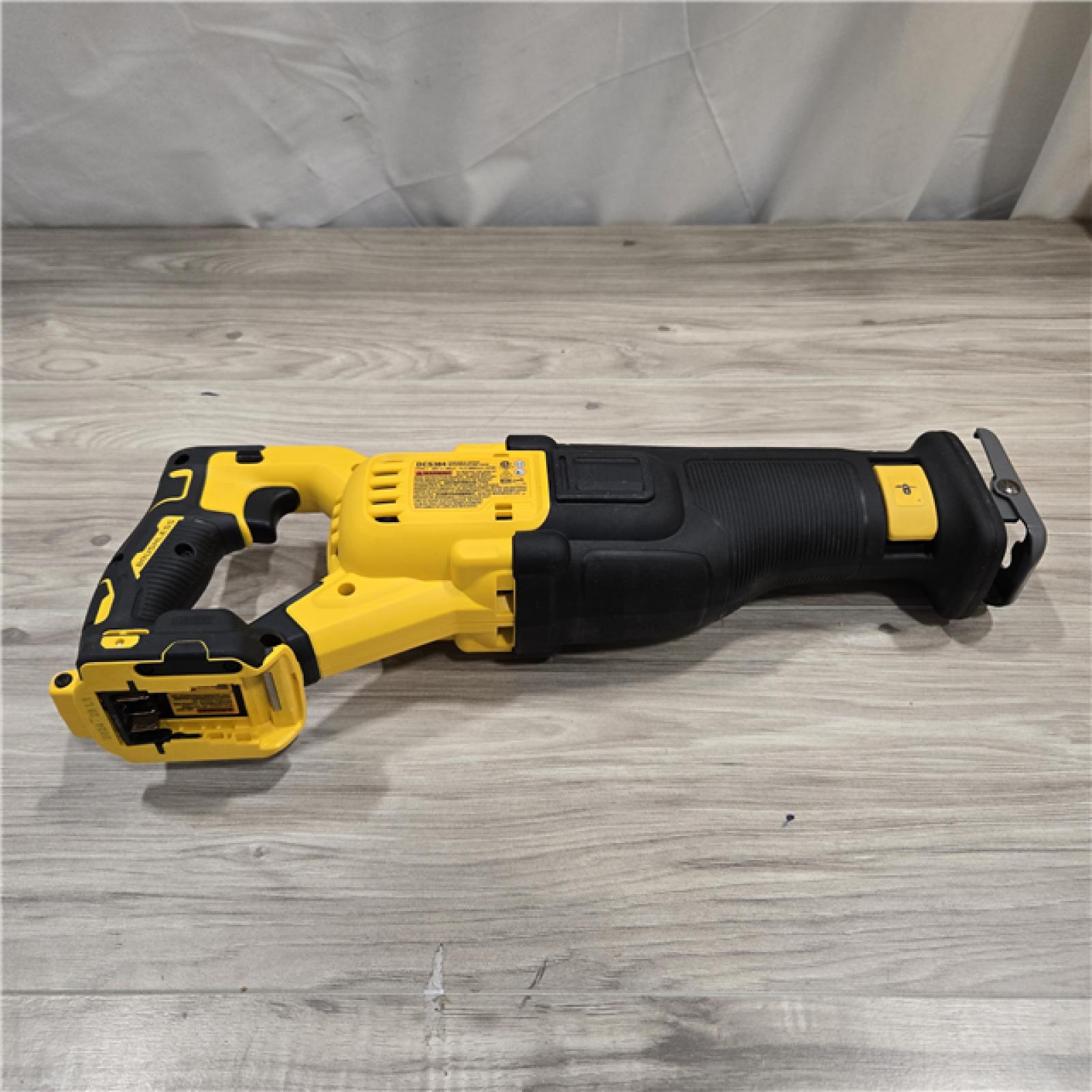 AS-IS DeWalt 20V MAX XR Cordless Reciprocating Saw (Tool-Only)