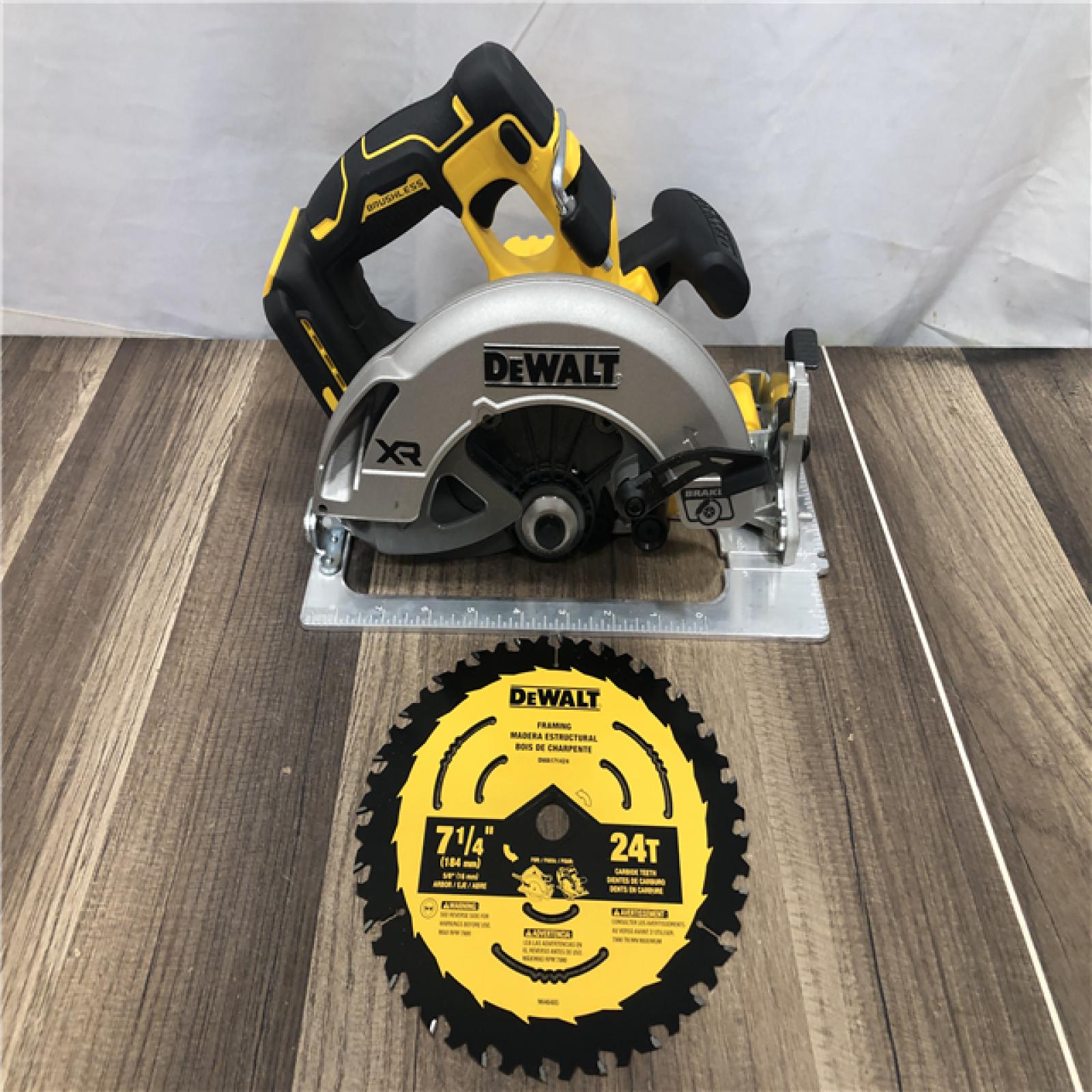 AS-IS DEWALT 20-Volt MAX 7-1/4 in. Cordless Circular Saw (Tool Only)