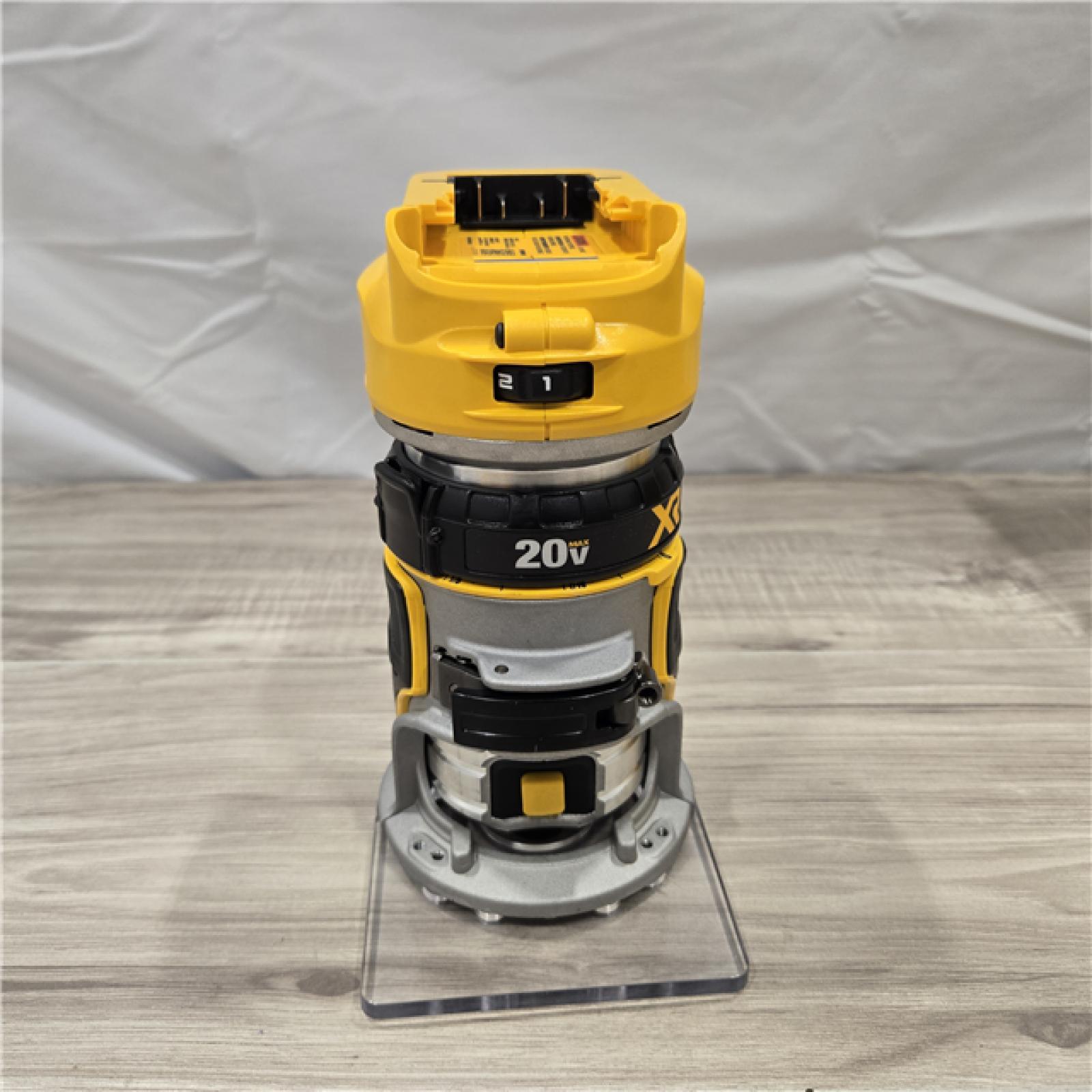 LIKE NEW! - Dewalt 20V MAX XR Brushless Cordless Compact Router (Tool Only)