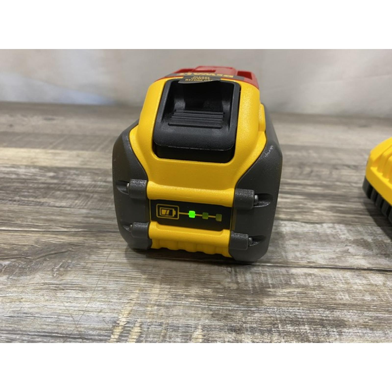 AS-IS DEWALT 20V/60V MAX FLEXVOLT Lithium-Ion 9.0Ah Battery and Charger Starter Kit