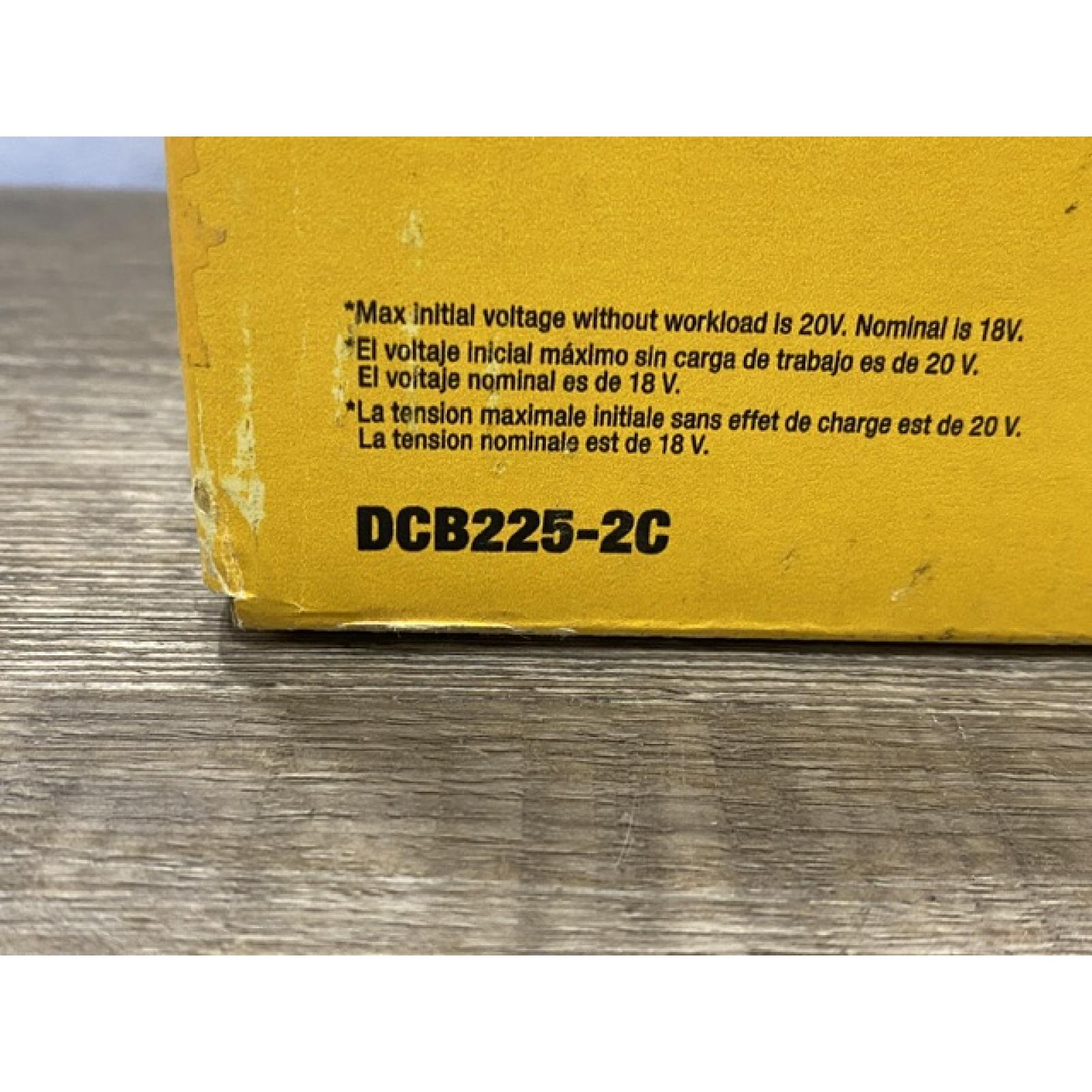 NEW - DEWALT 20V MAX Lithium-Ion Battery Kit with 5.0Ah and 2.0Ah Battery and Charger