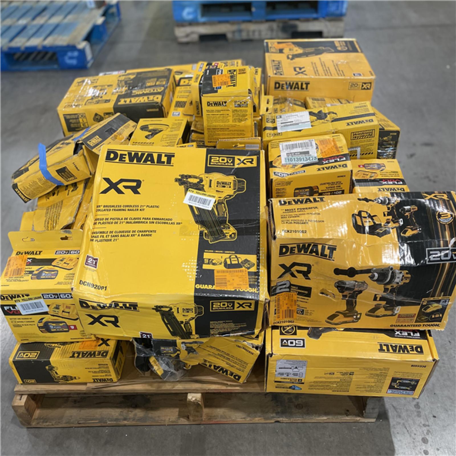 DALLAS LOCATION- AS-IS tool pallet