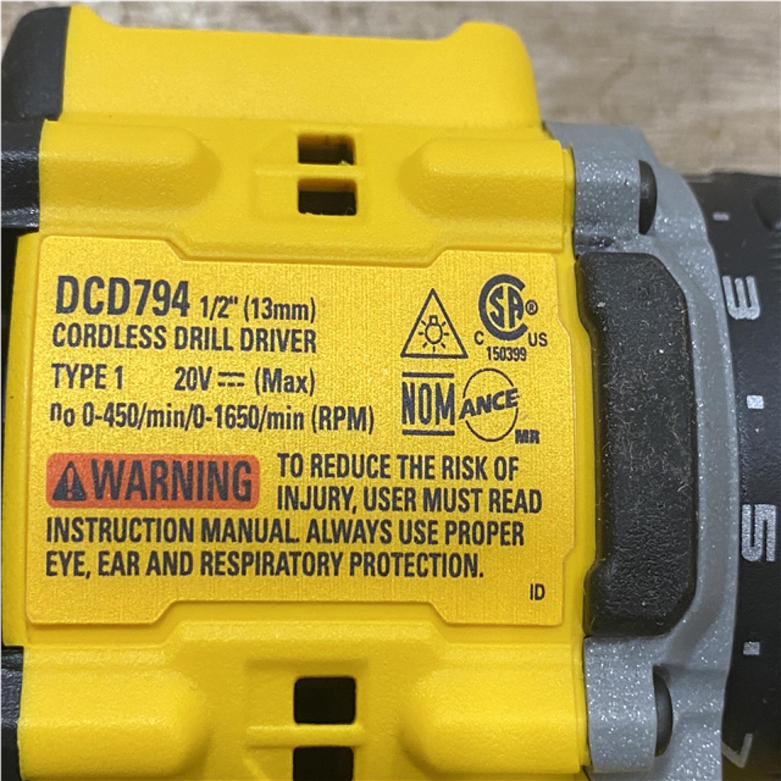 AS-IS DEWALT Atomic 20V Lithium-Ion Cordless Compact 1/2 in. Drill/Driver Kit