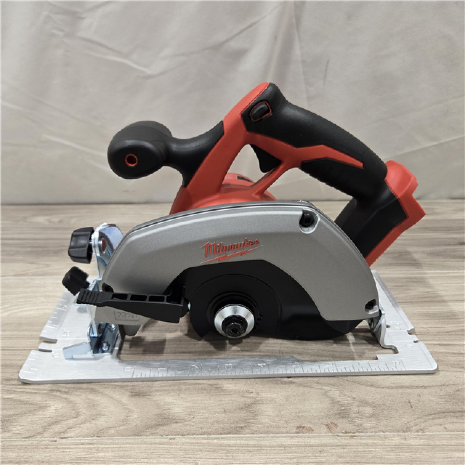 AS-IS Milwaukee 2630-20 M18 Cordless 6-1/2 Circular Saw (Bare Tool Only)