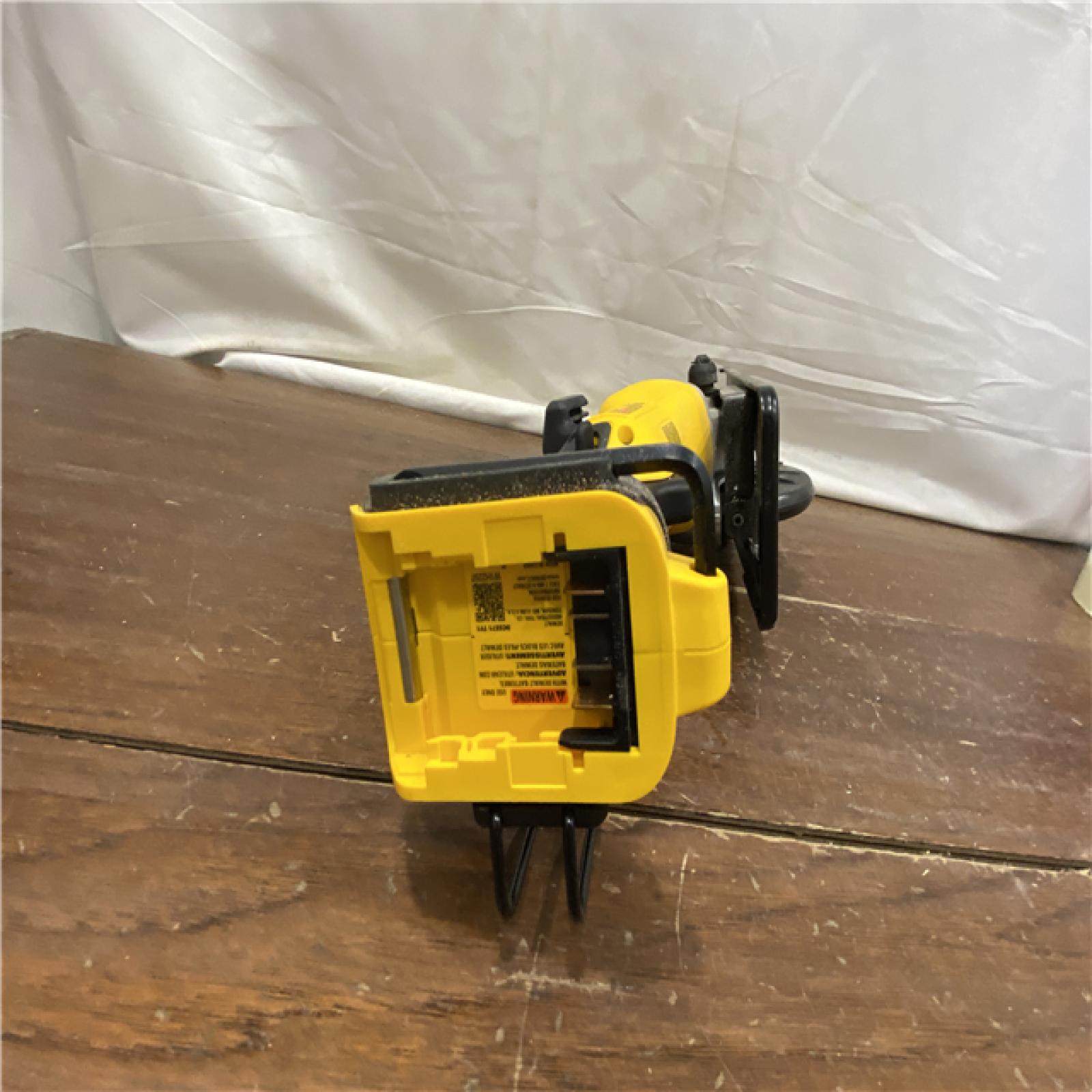 AS-IS DEWALT ATOMIC 20V MAX Cordless Brushless 4-1/2 in. Circular Saw (Tool Only)