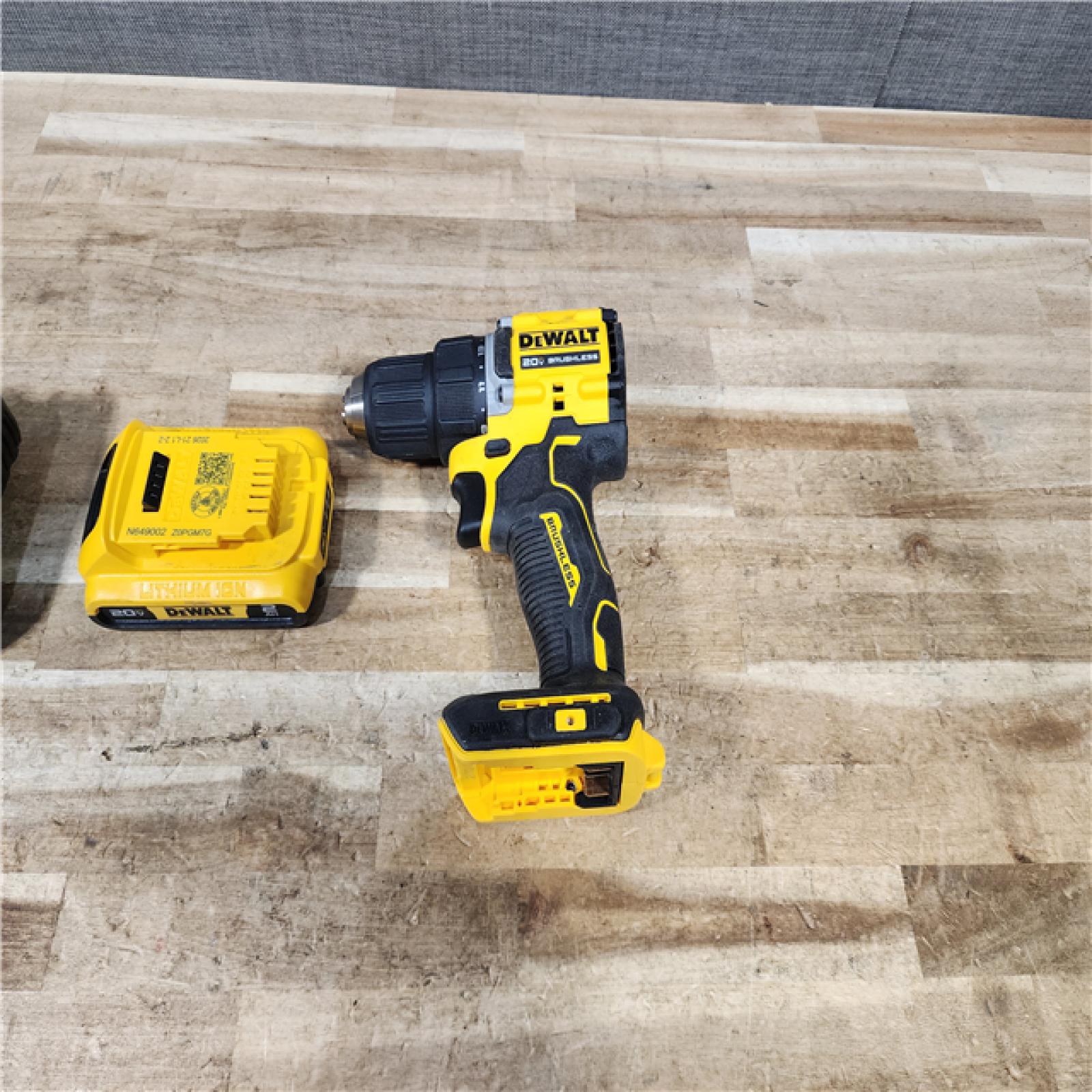 HOUSTON LOCATION - AS - IS DEWALT Atomic 20V Lithium-Ion Cordless Compact 1/2 in. Drill/Driver Kit