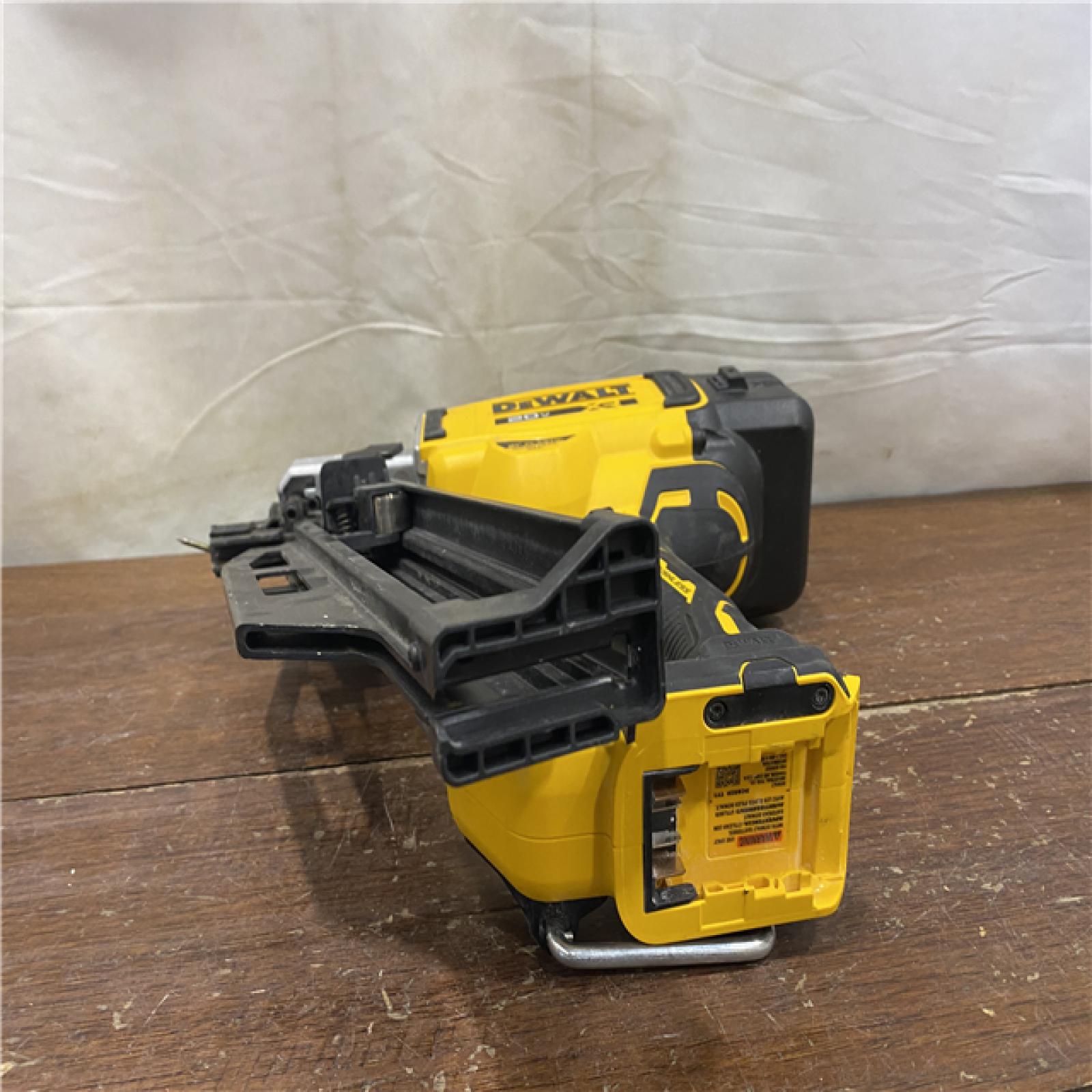 AS-IS DEWALT 20-Volt 21° Cordless Framing Nailer (Tool-Only)
