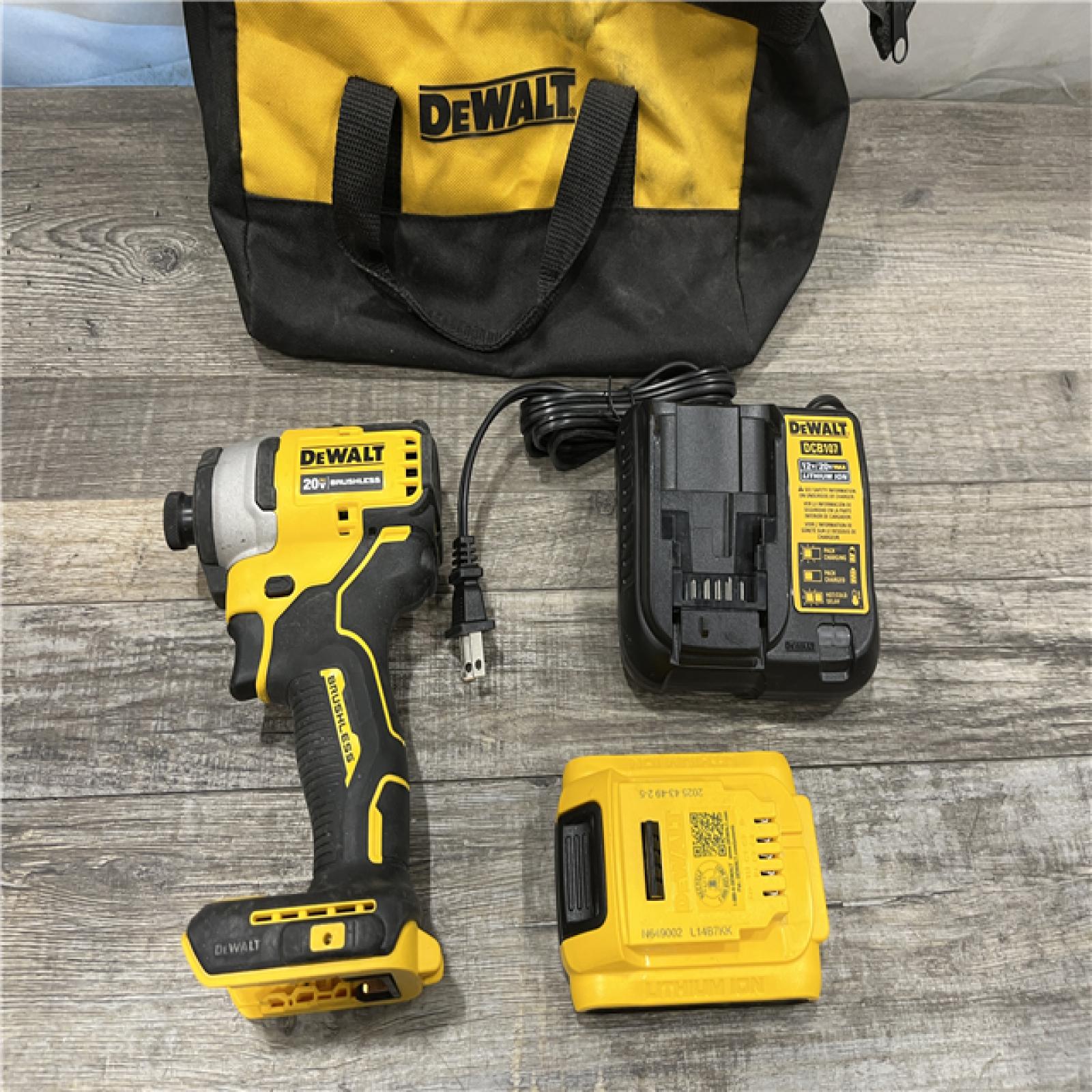 AS-IS DEWALT Atomic 20V Max Lithium-Ion Brushless Cordless Compact 1/4 in. Impact Driver Kit