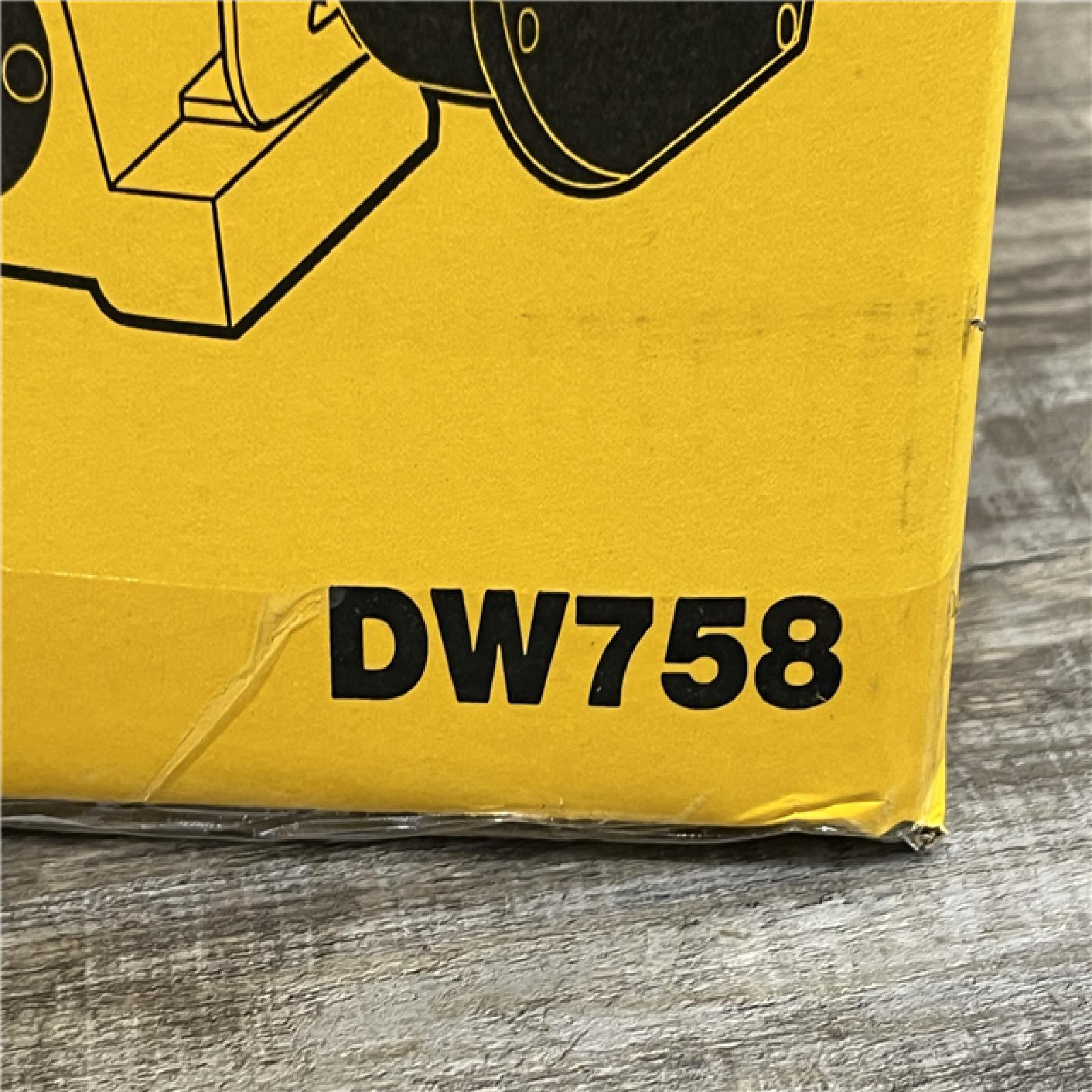 NEW - DEWALT 8 in. 205 mm Bench Grinder