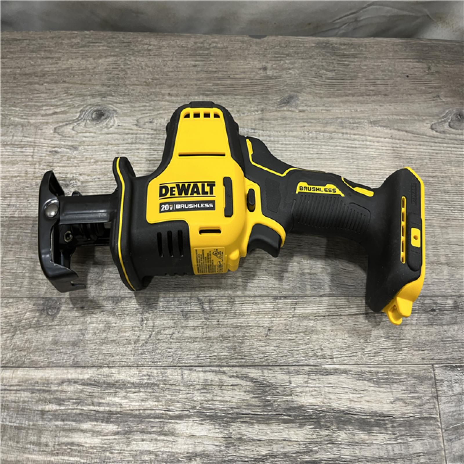 AS-IS DEWALT Atomic 20-Volt Maximum Cordless Brushless Compact Reciprocating Saw Kit