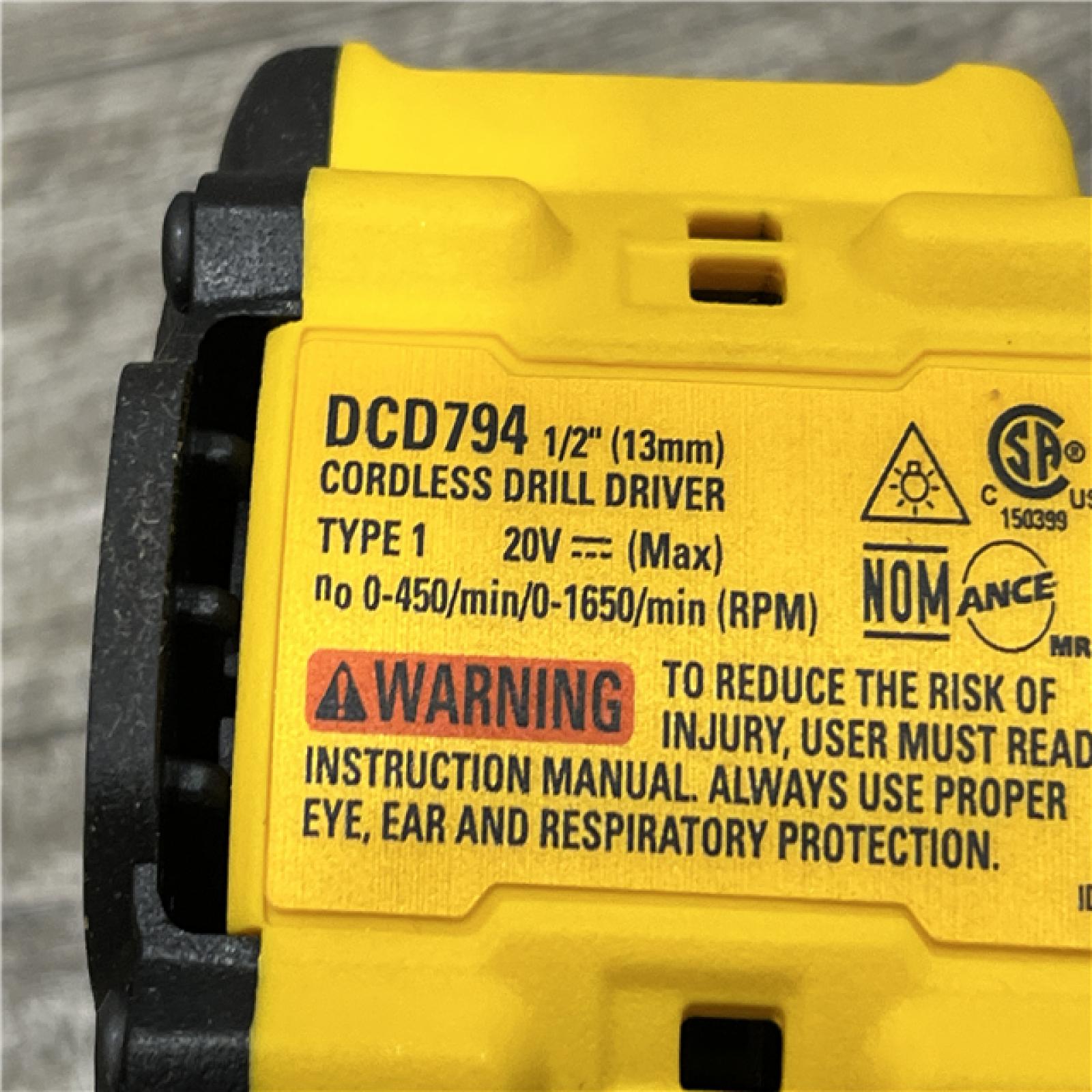 AS-IS DEWALT Atomic 20V Lithium-Ion Cordless Compact 1/2 in. Drill/Driver Kit