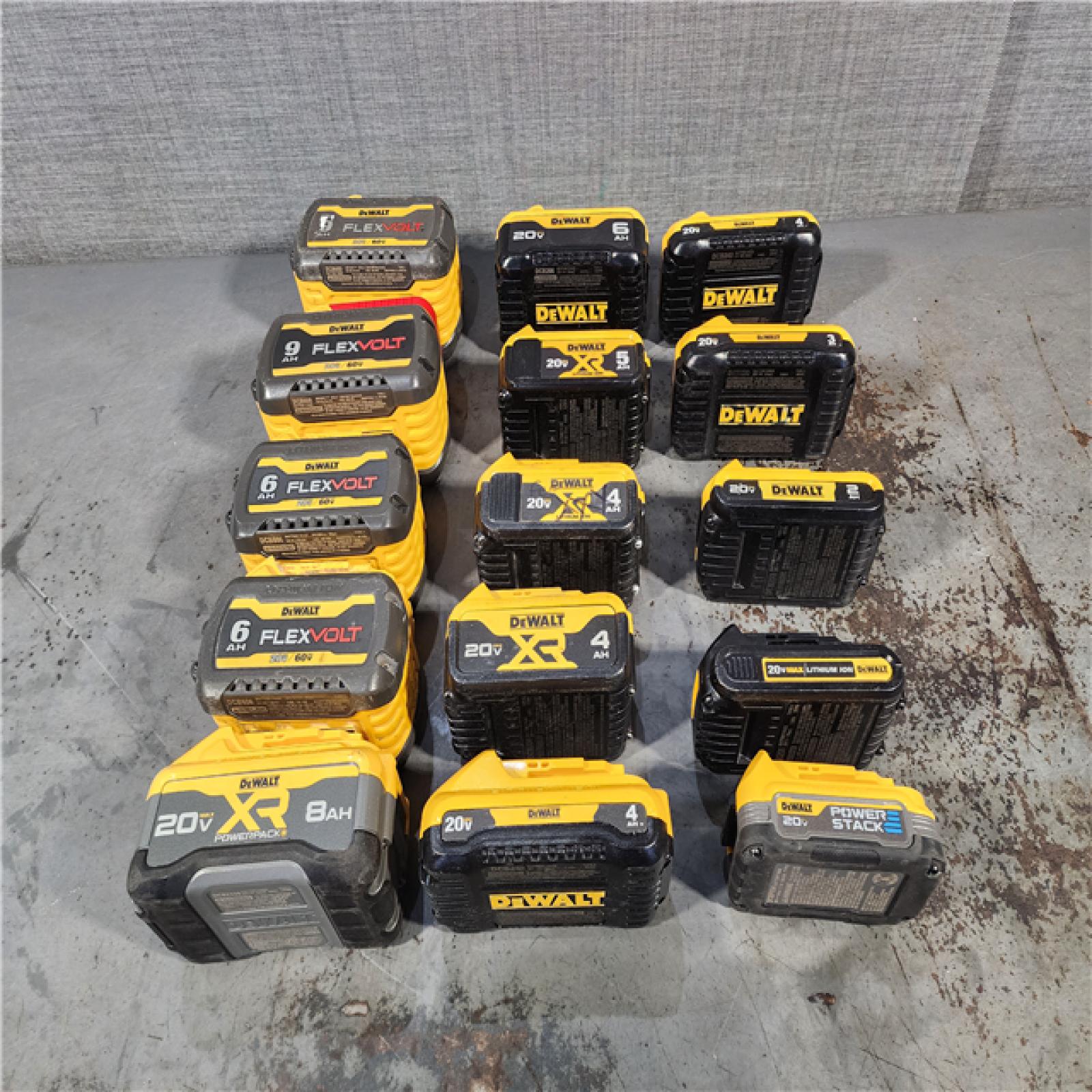 HOUSTON LOCATION - AS-IS DEWALT BATTERY PACK QTY - 15