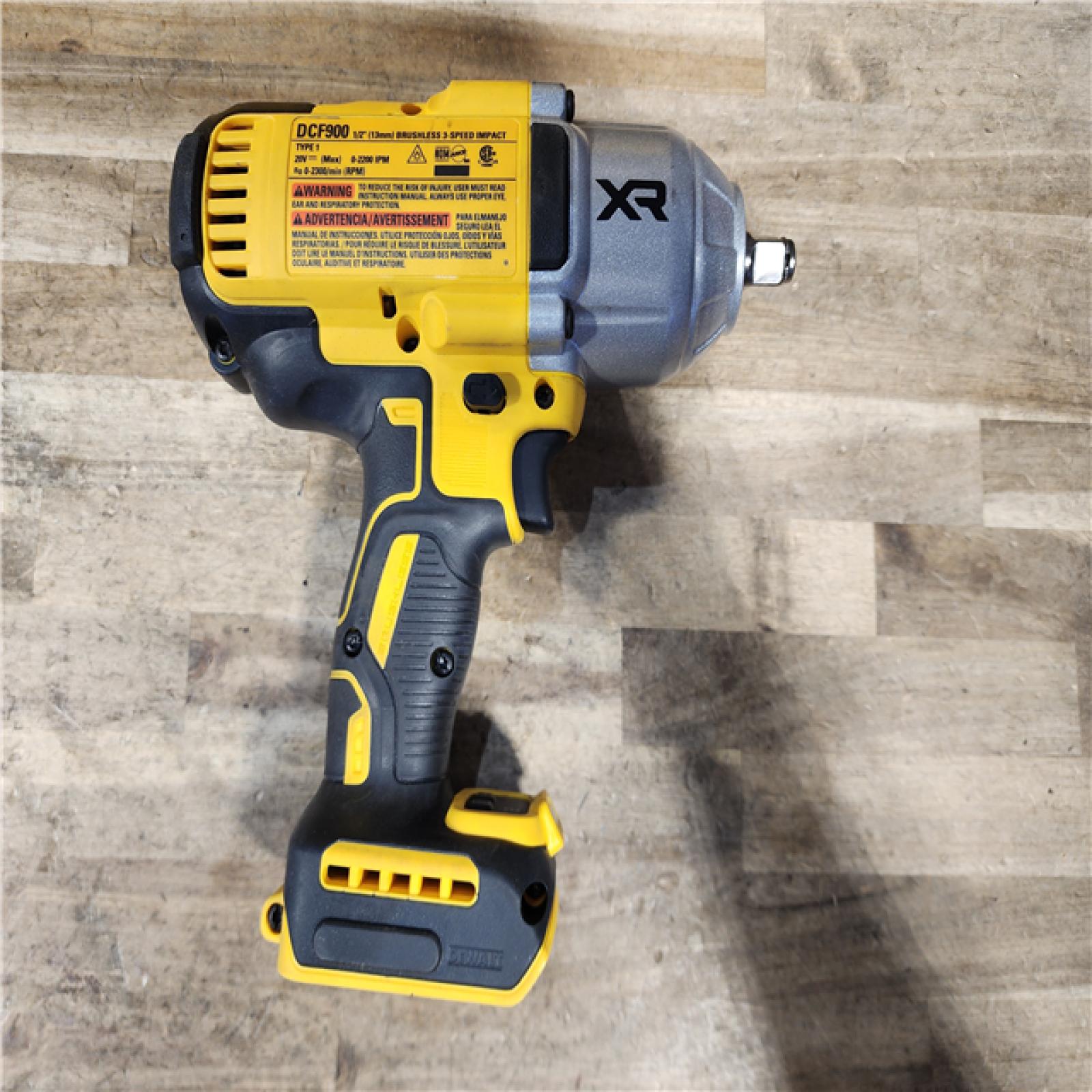 HOUSTON LOCATION - AS-IS DEWALT 20V MAX* XR 1/2 High Torque Impact Wrench W/ BATTERY & CHARGER