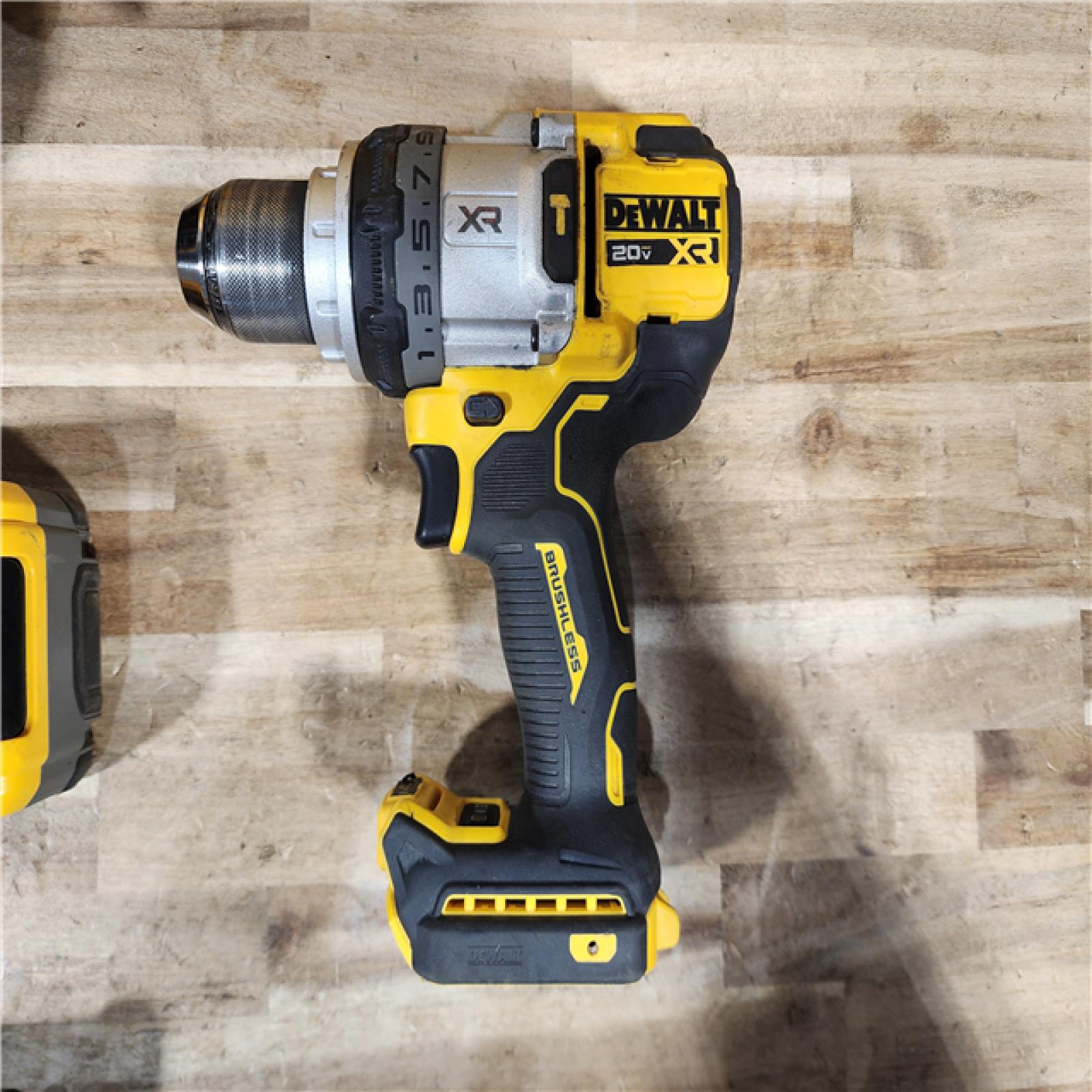 HOUSTON LOCATION - AS-IS DEWALT 20V XR Lithium-Ion Cordless Hammer Drill Kit