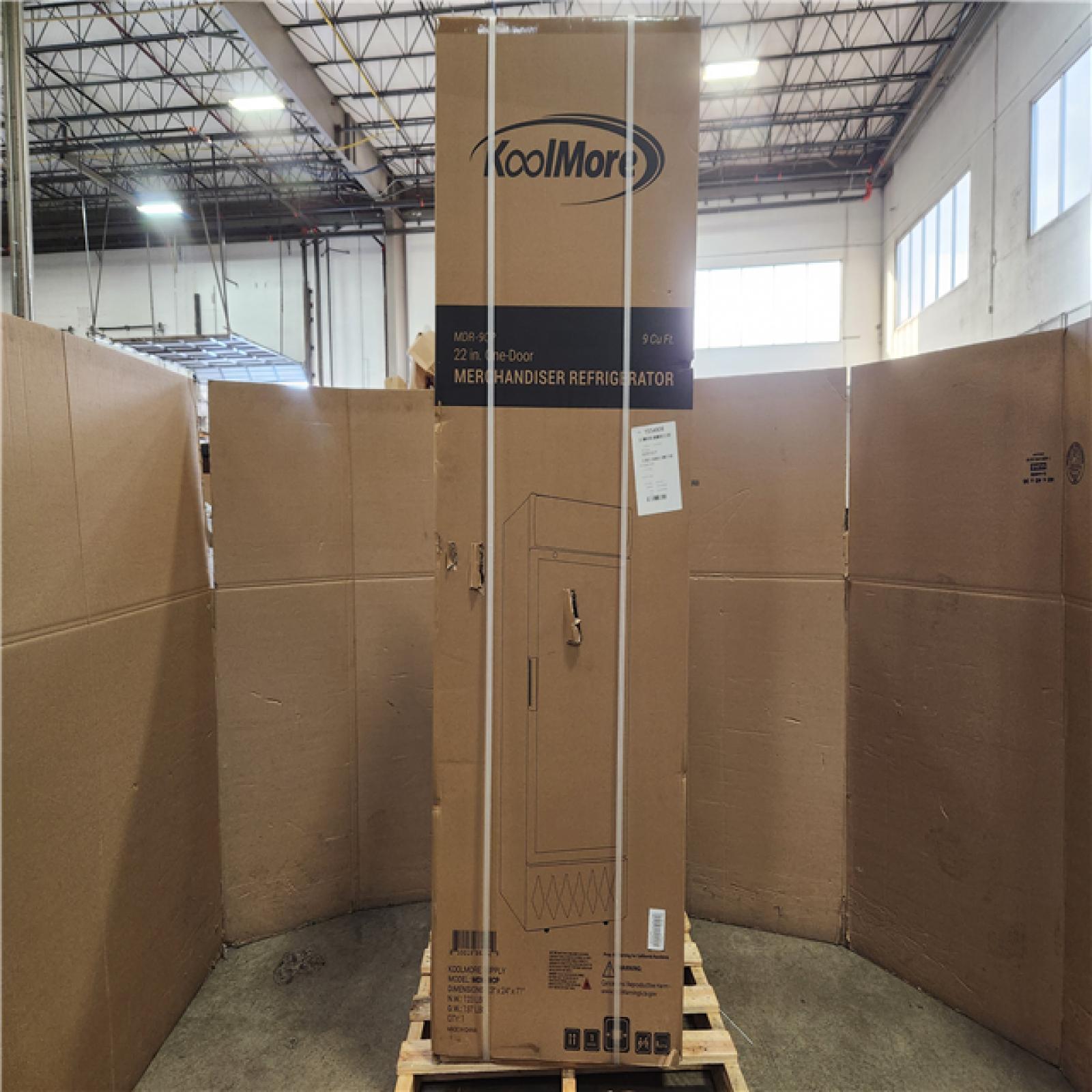 Phoenix NEW Koolmore 22 in. Glass Door Merchandiser Refrigerator in Black - 9 Cu Ft. (SEALED)