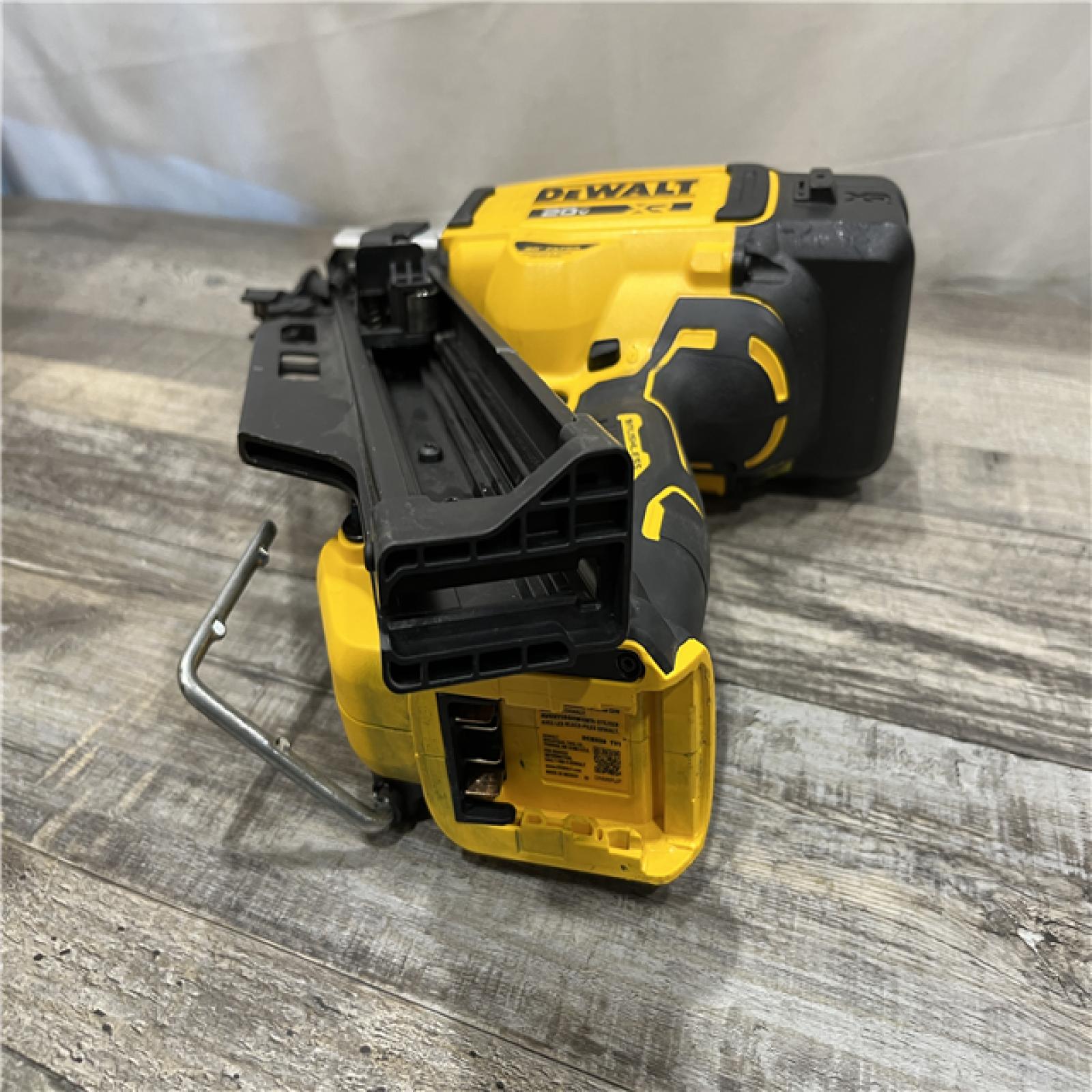 AS-IS DEWALT 20V 30 Degree Cordless Framing Nailer (Tool-Only)