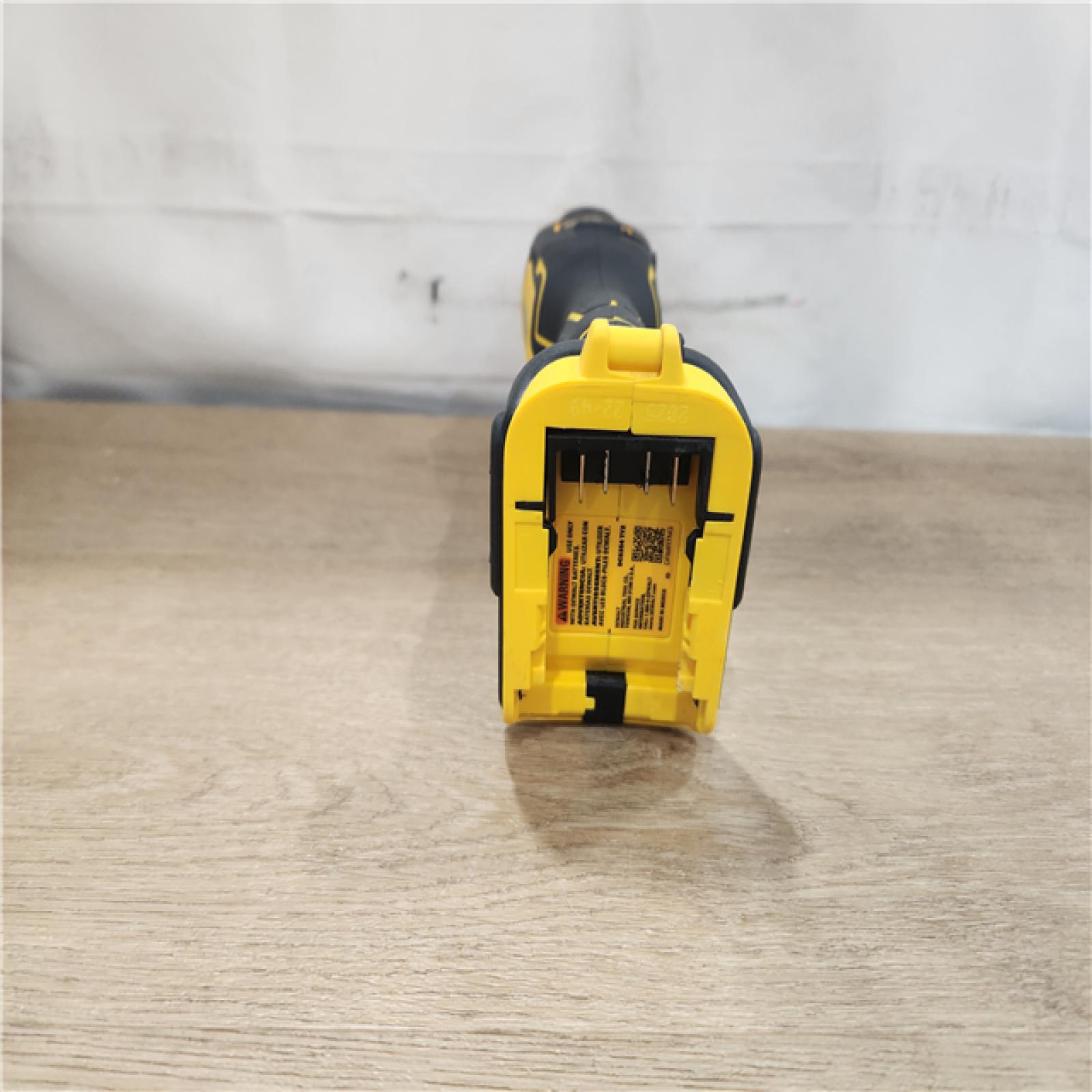 AS-IS- DEWALT ATOMIC 20V MAX Cordless Brushless Oscillating Multi Tool Kit