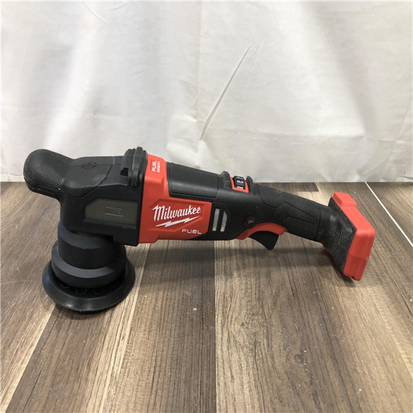 AS-IS Milwaukee  FUEL18V Lithium-Ion Brushless Cordless 15MM DA Polisher (Tool-Only)