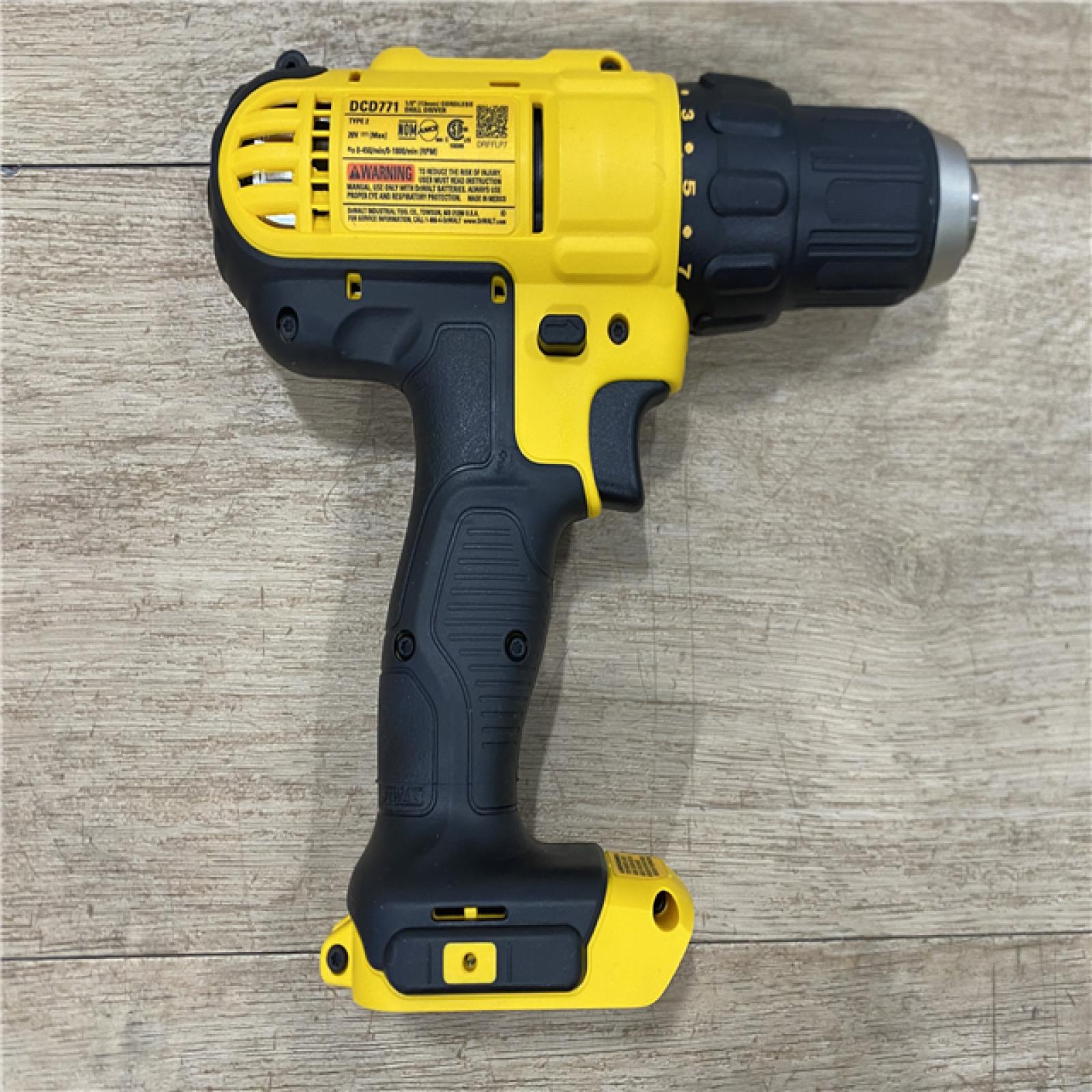 AS-IS DEWALT 20V MAX Cordless 1/2 in. Drill/Driver Kit