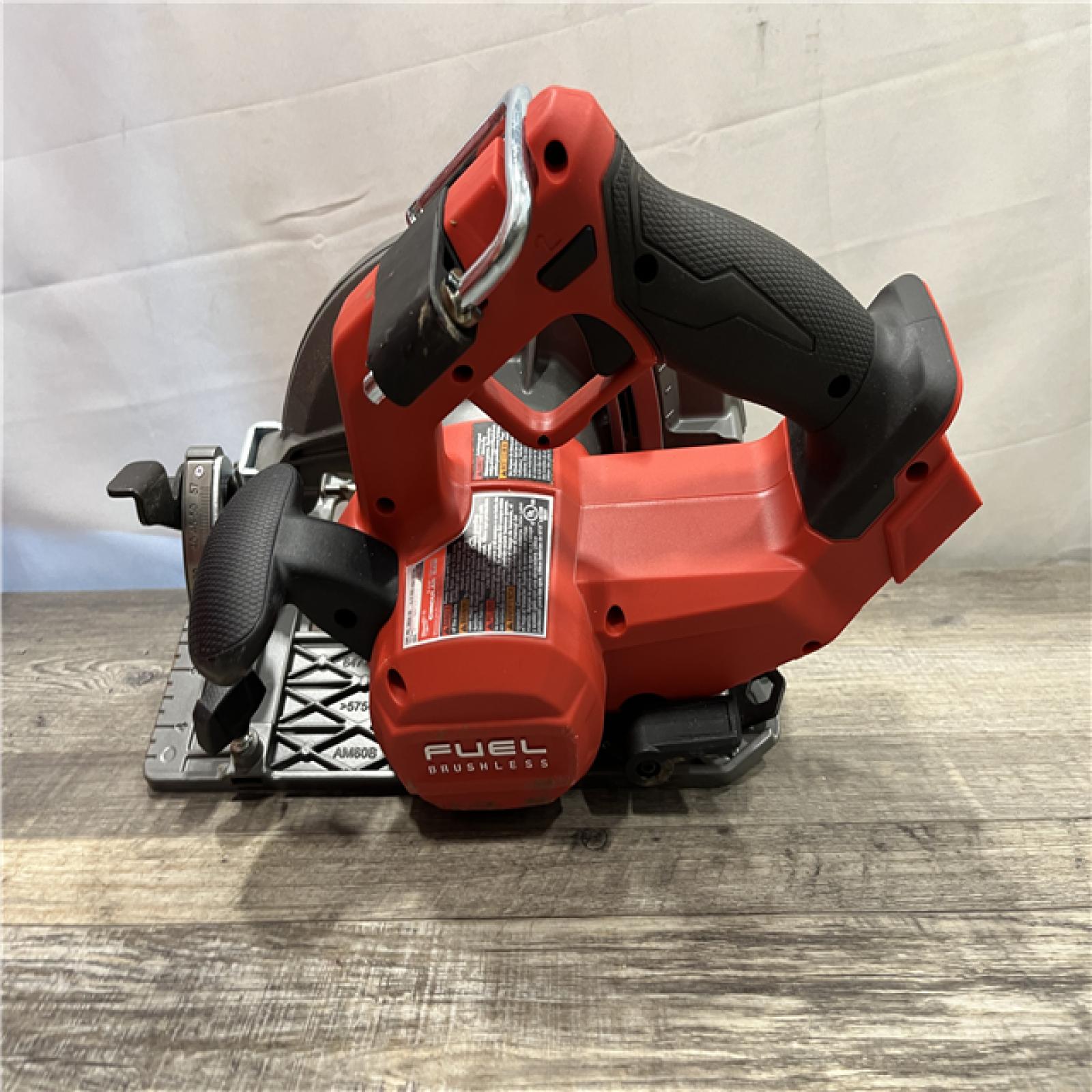 AS-IS Milwaukee FUEL 18V Lithium-Ion Brushless Cordless 7-1/4 in. Circular Saw (Tool-Only)
