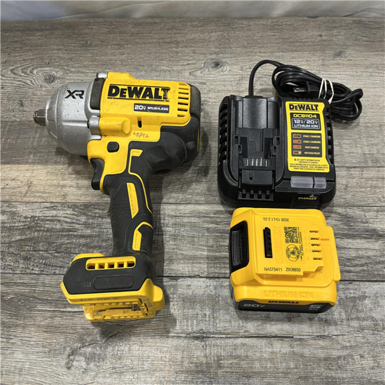 AS-IS DEWALT 20V MAX Lithium-Ion Cordless 1/2 in. Impact Wrench Kit