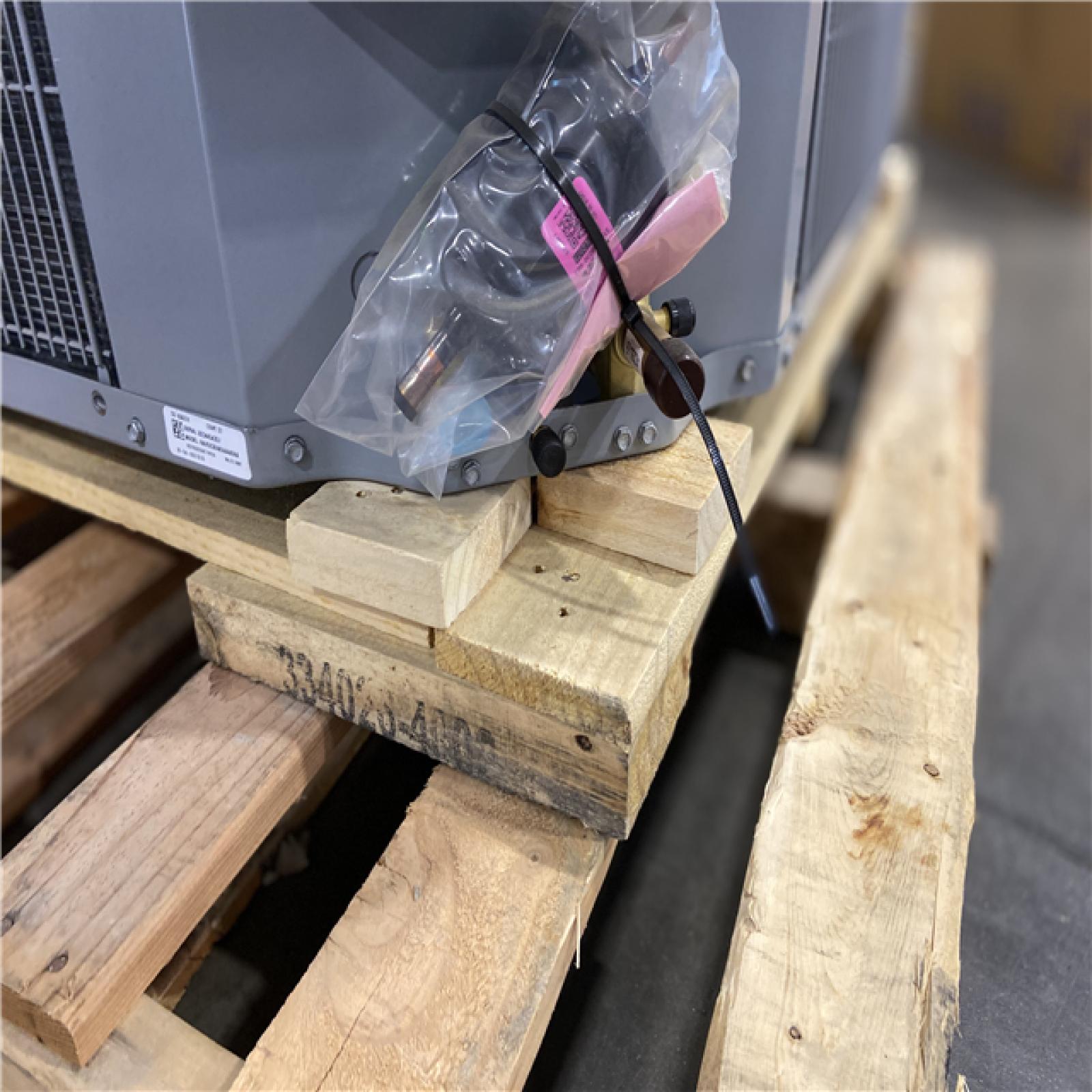 DALLAS LOCATION - Smartcomfort® by Carrier 2.5 Ton 14.3 Seer2 Heat Pump