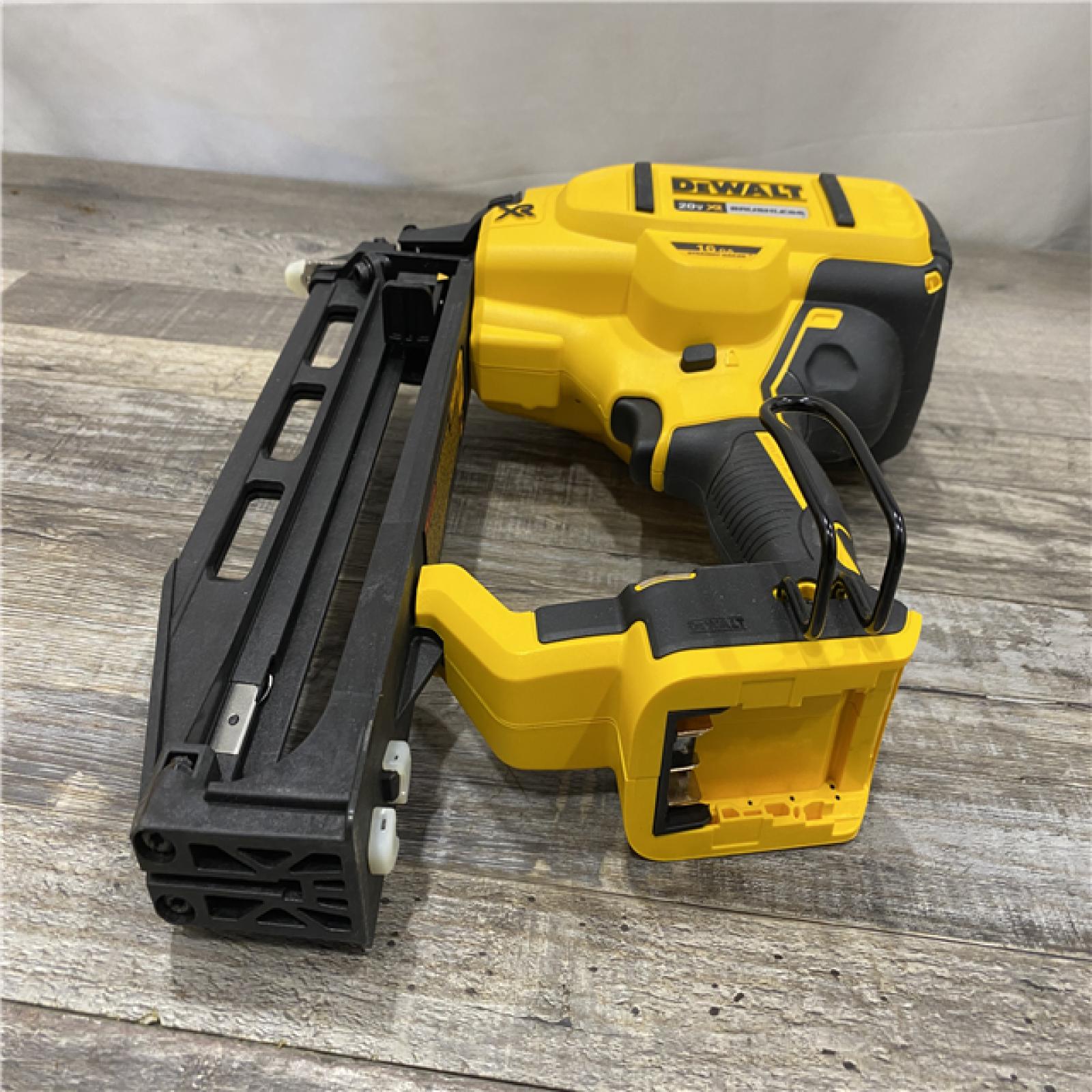AS-IS DEWALT 20V MAX XR 16-Gauge Lithium-Ion Cordless Finish Nailer (Tool Only)