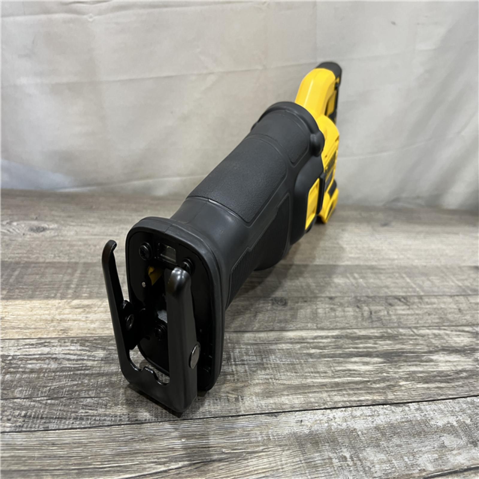 AS-IS DEWALT FLEXVOLT 60-Volt MAX Cordless Brushless Reciprocating Saw Kit