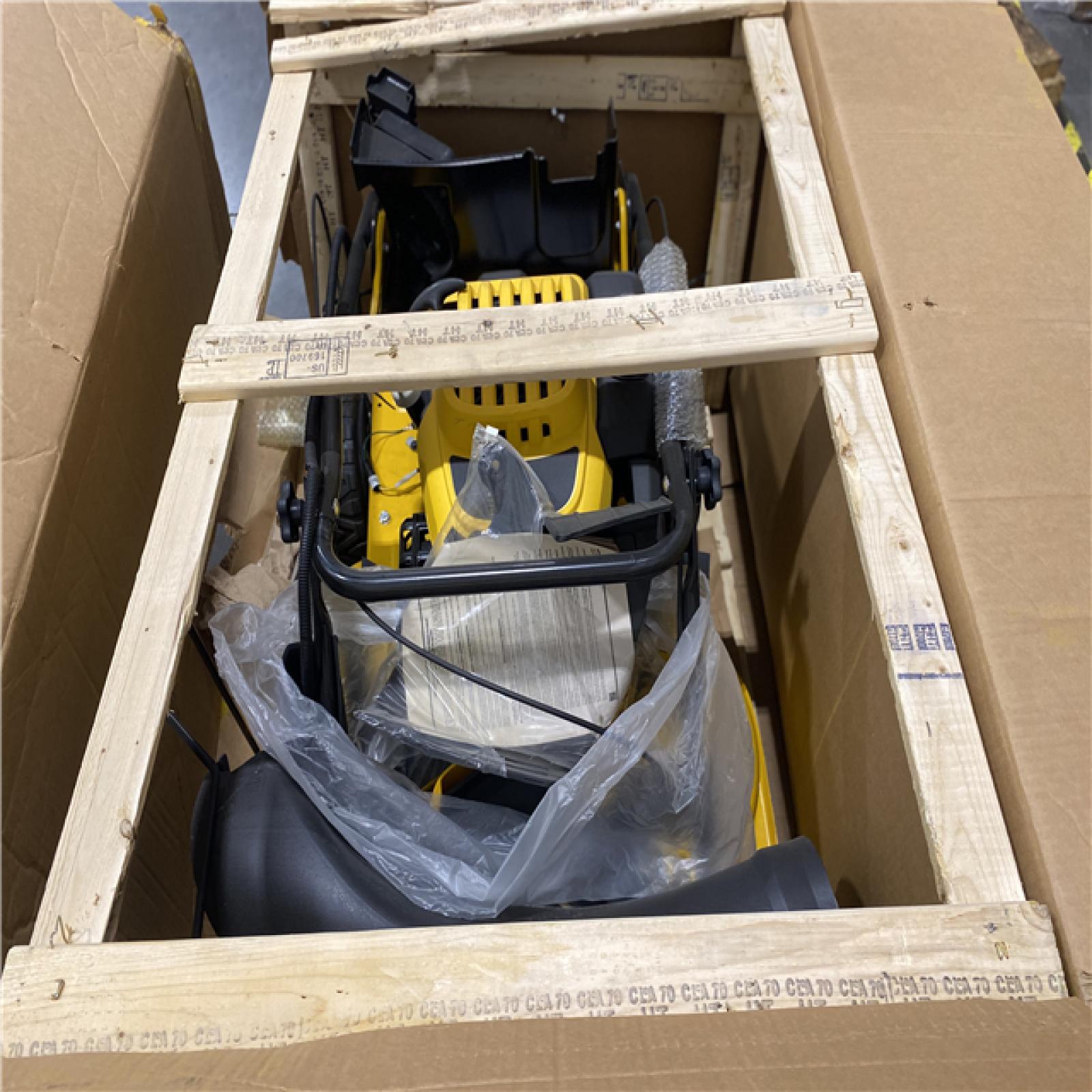 Dallas Location - As-Is DEWALT 28 in. 224cc  Gas Lawn Mower