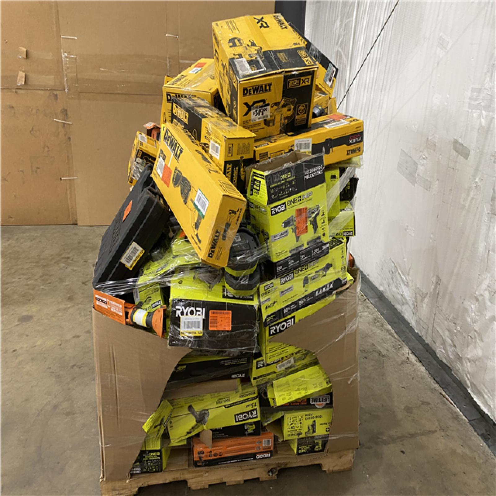 Houston Location AS IS - Tool Pallet
