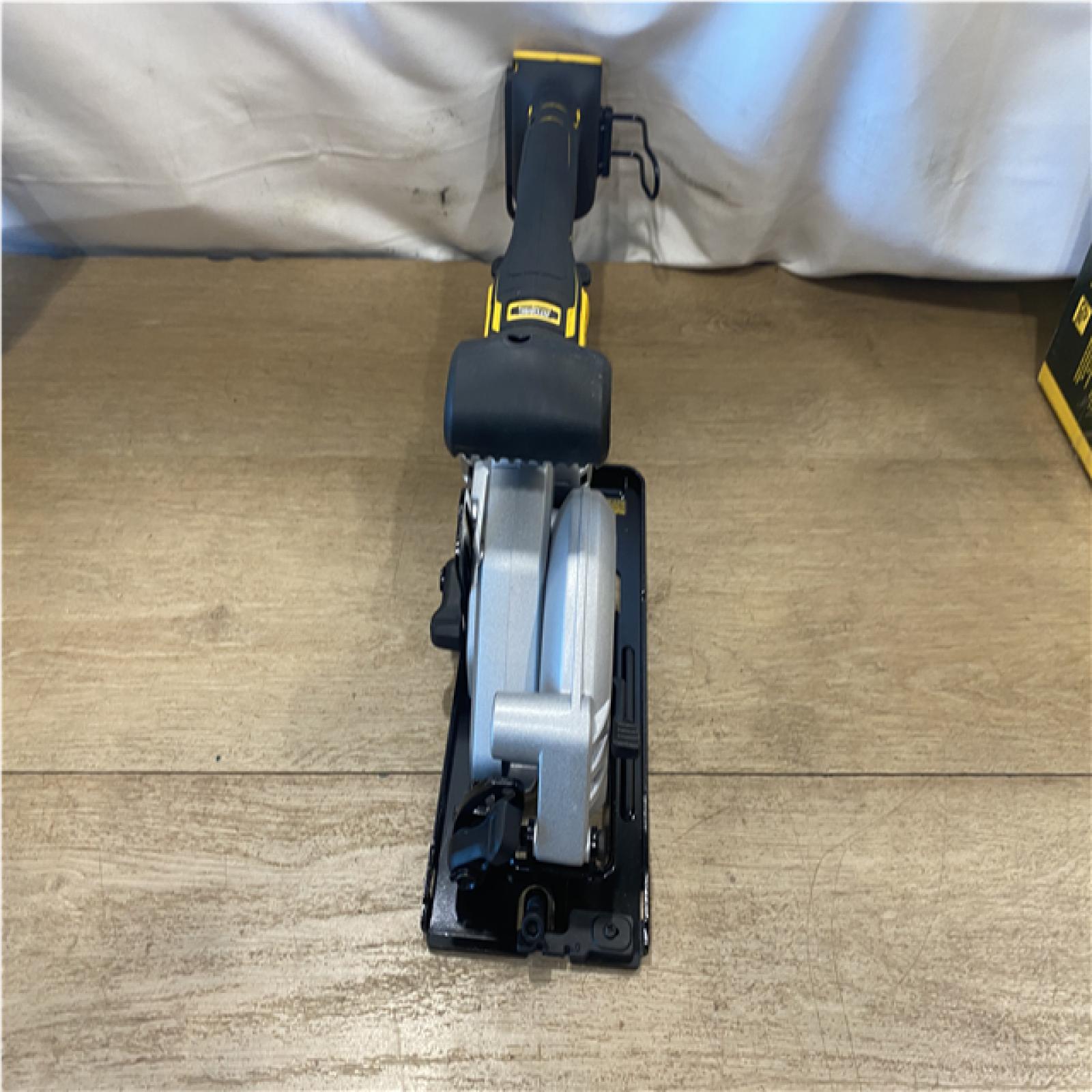 AS-IS DEWALT ATOMIC 20V MAX Cordless Brushless 4-1/2 in. Circular Saw (Tool Only)